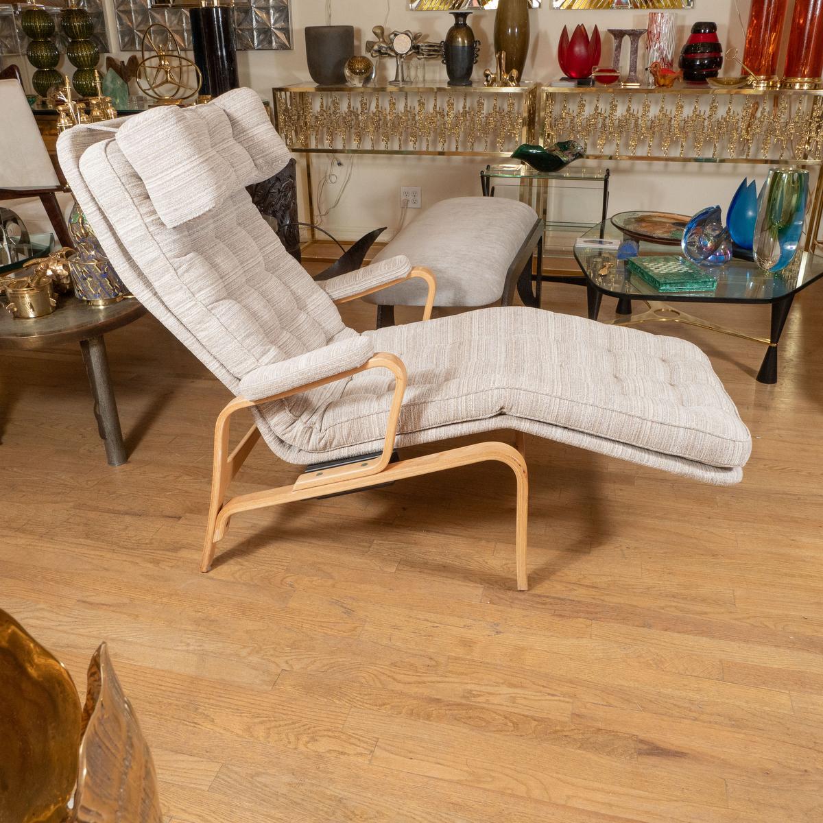 Swedish Beechwood Upholstered Chaise by Bruno Mathsson For Sale