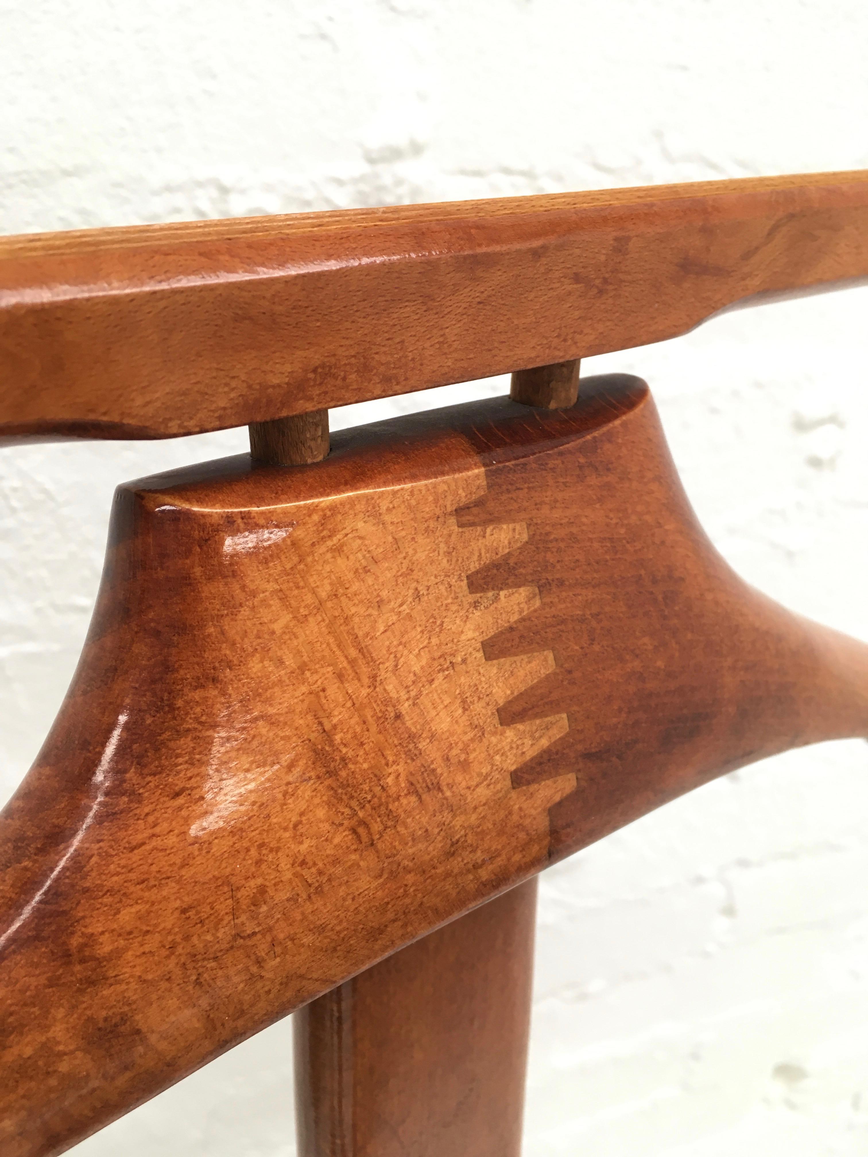 Italian Beechwood Valet Stand by Fratelli Reguitti in Style of Ico Parisi, Italy, 1950s