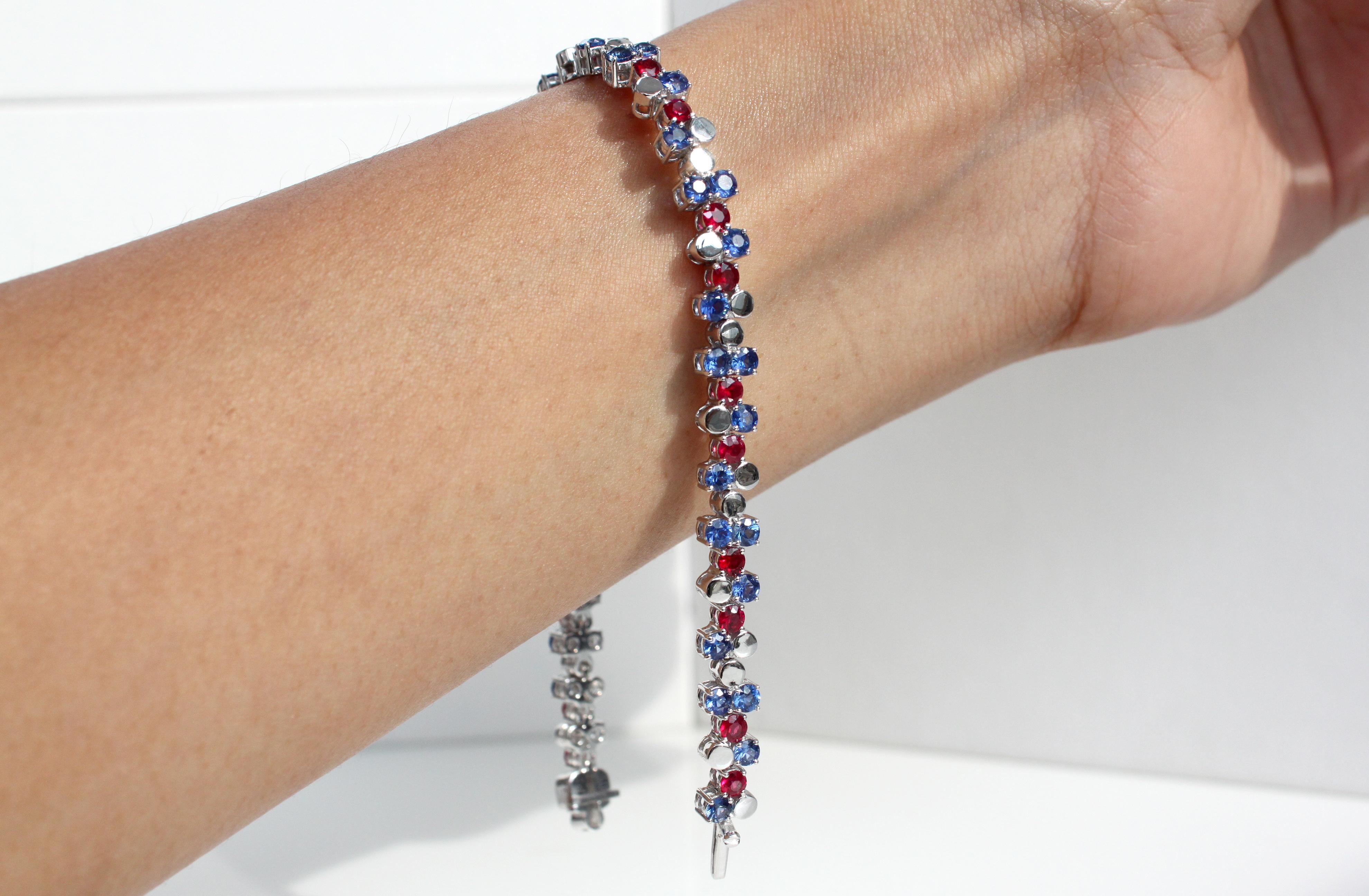 Beehive-inspired Bracelet: made 18K Gold with natural rubies and blue sapphires In New Condition For Sale In Bangkok, TH