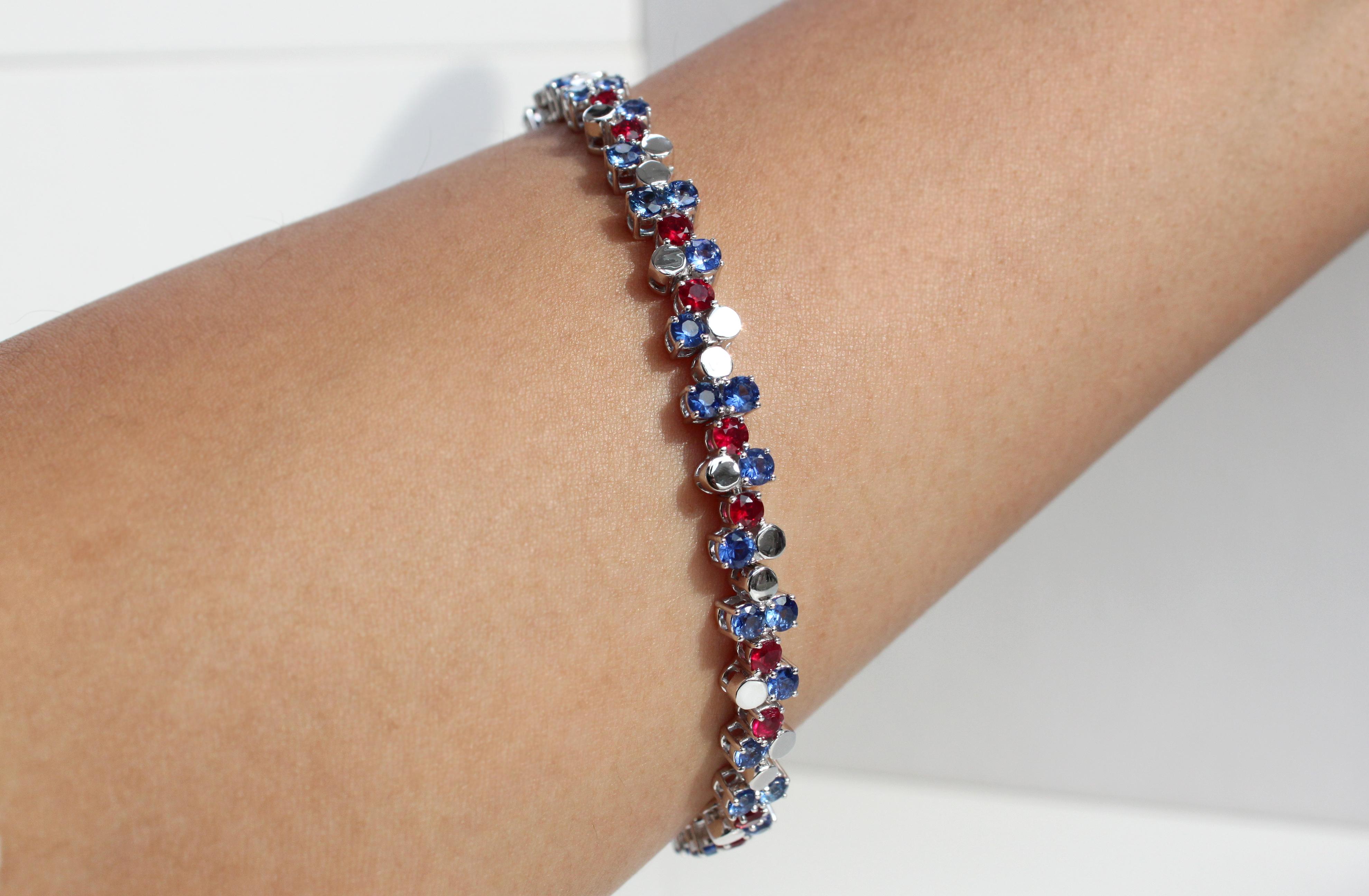 Women's Beehive-inspired Bracelet: made 18K Gold with natural rubies and blue sapphires For Sale