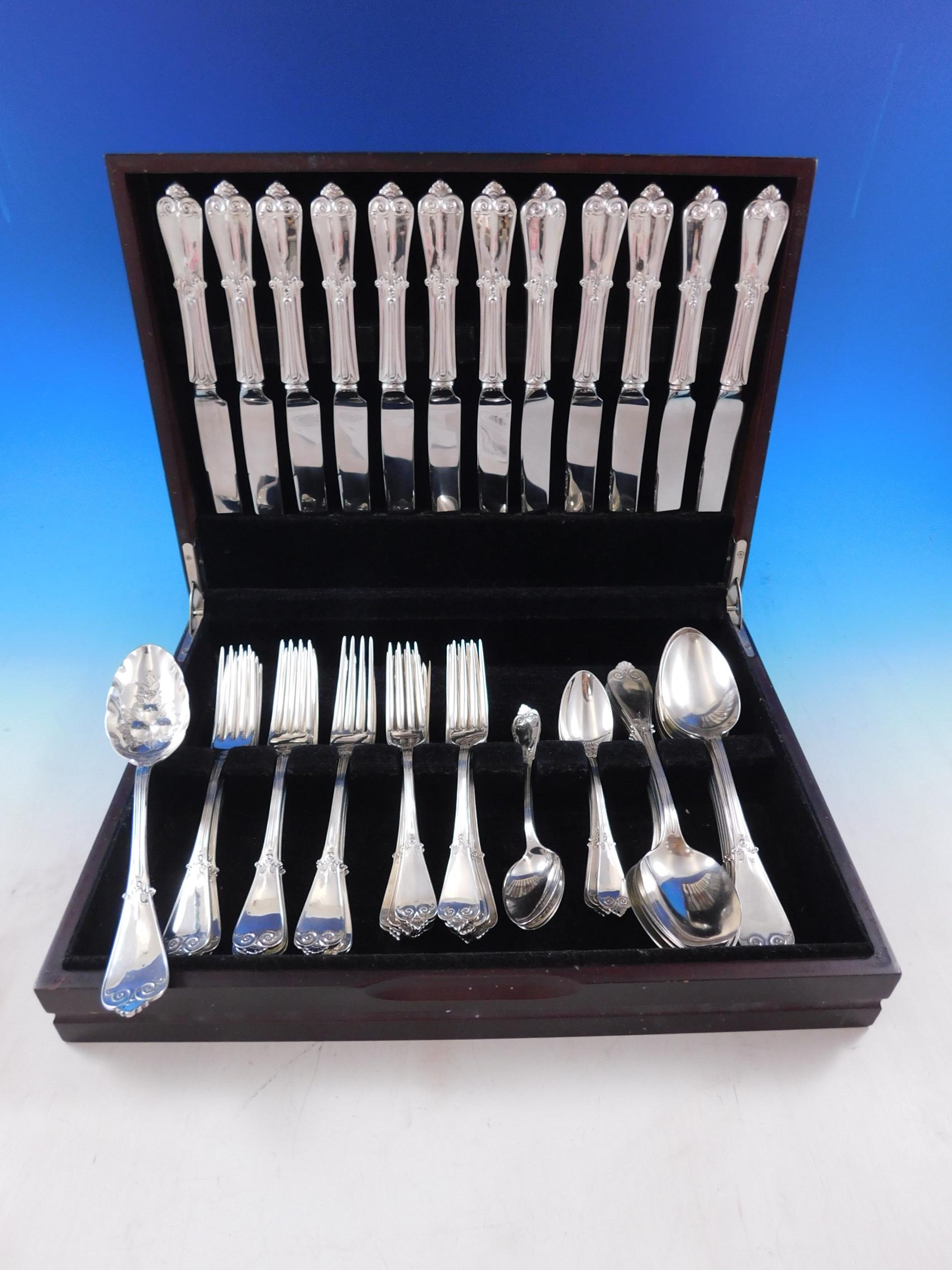 Dinner Size Beekman by Tiffany & Co. Sterling silver flatware set - 61 pieces. This set includes:

 12 Dinner Knives, 9 7/8