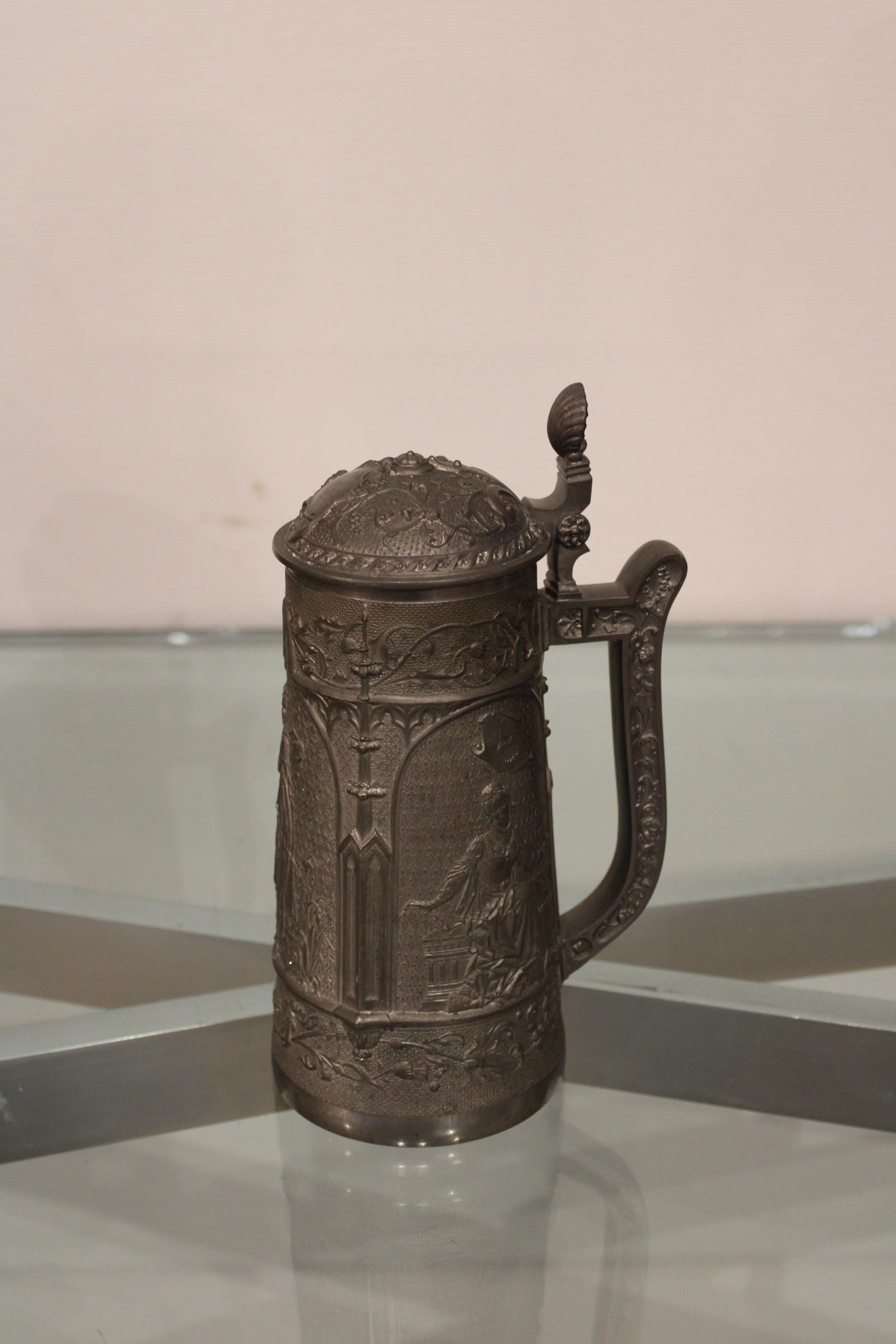 Pewter beer mug
circa 1900.