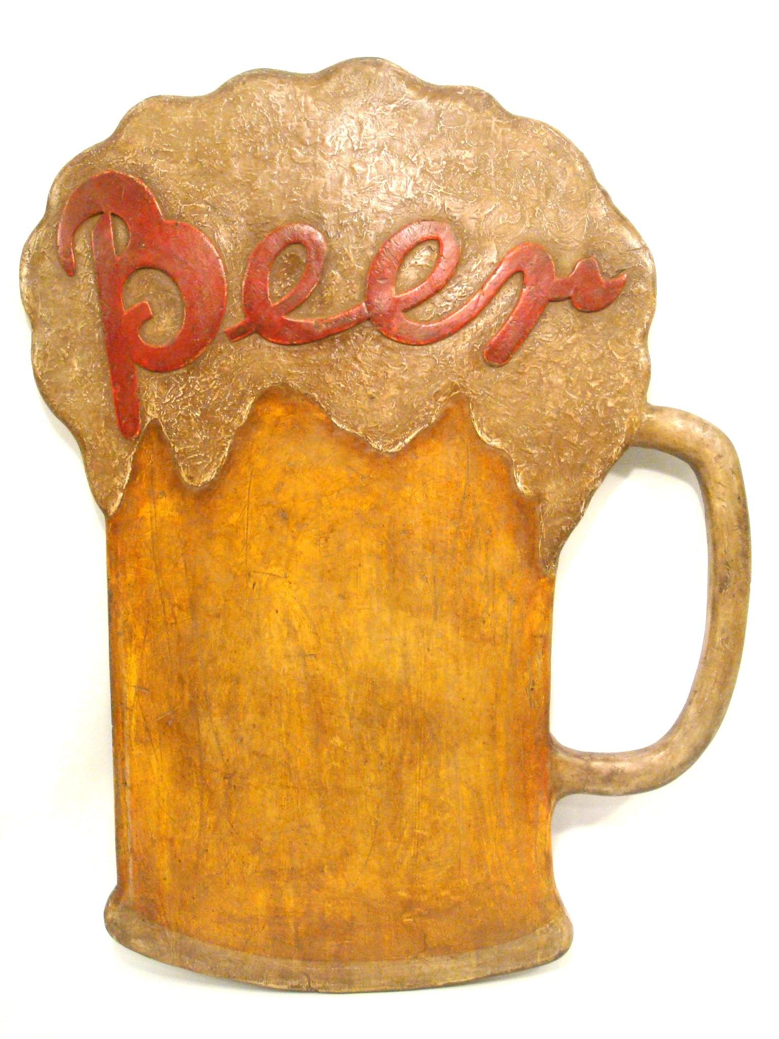 Beer Stein / Mug Pub Sign. Mid Century Wall Hanging Folk Art Sign. 1940´s For Sale 2