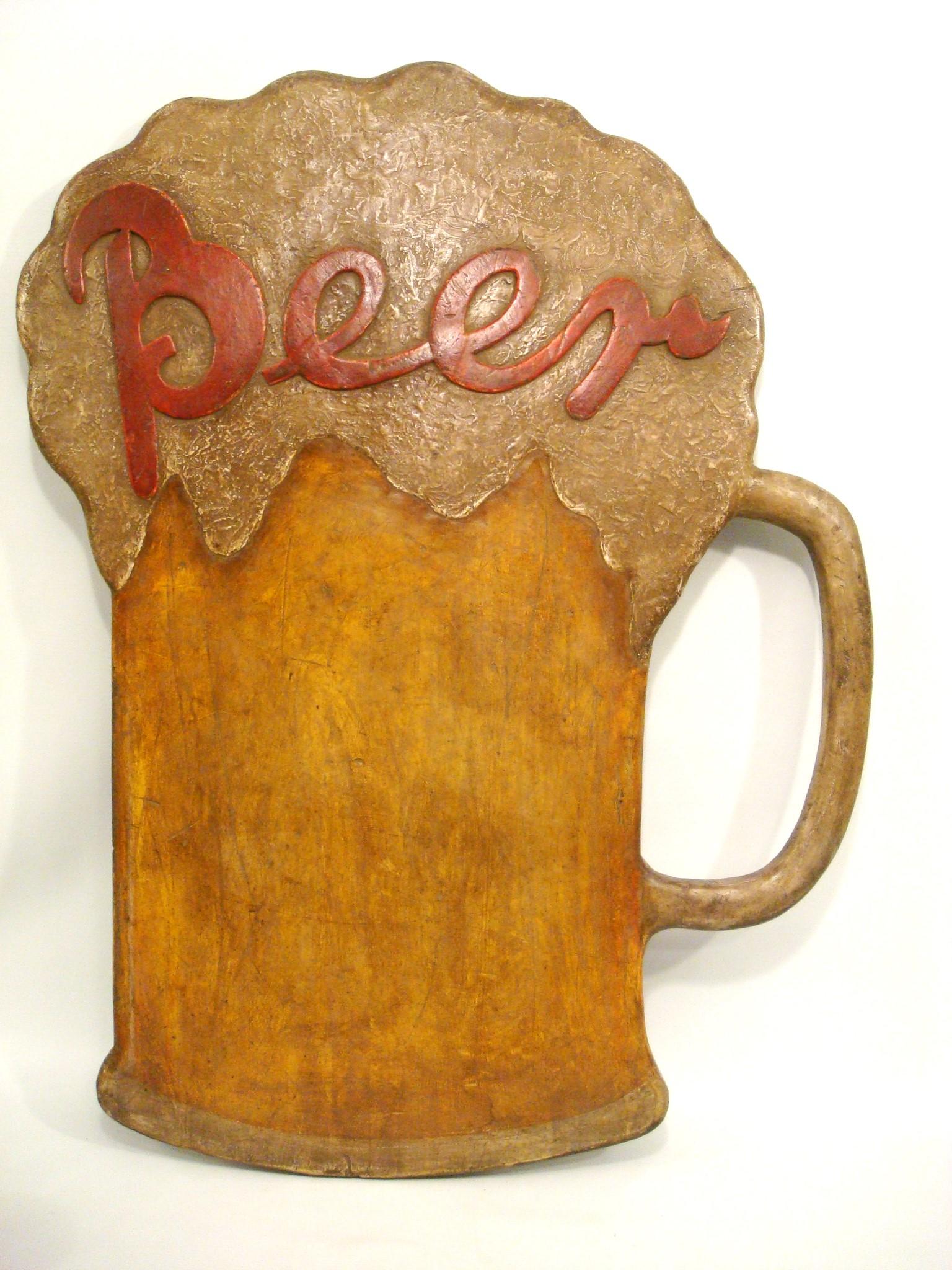 American Beer Stein / Mug Pub Sign. Mid Century Wall Hanging Folk Art Sign. 1940´s For Sale