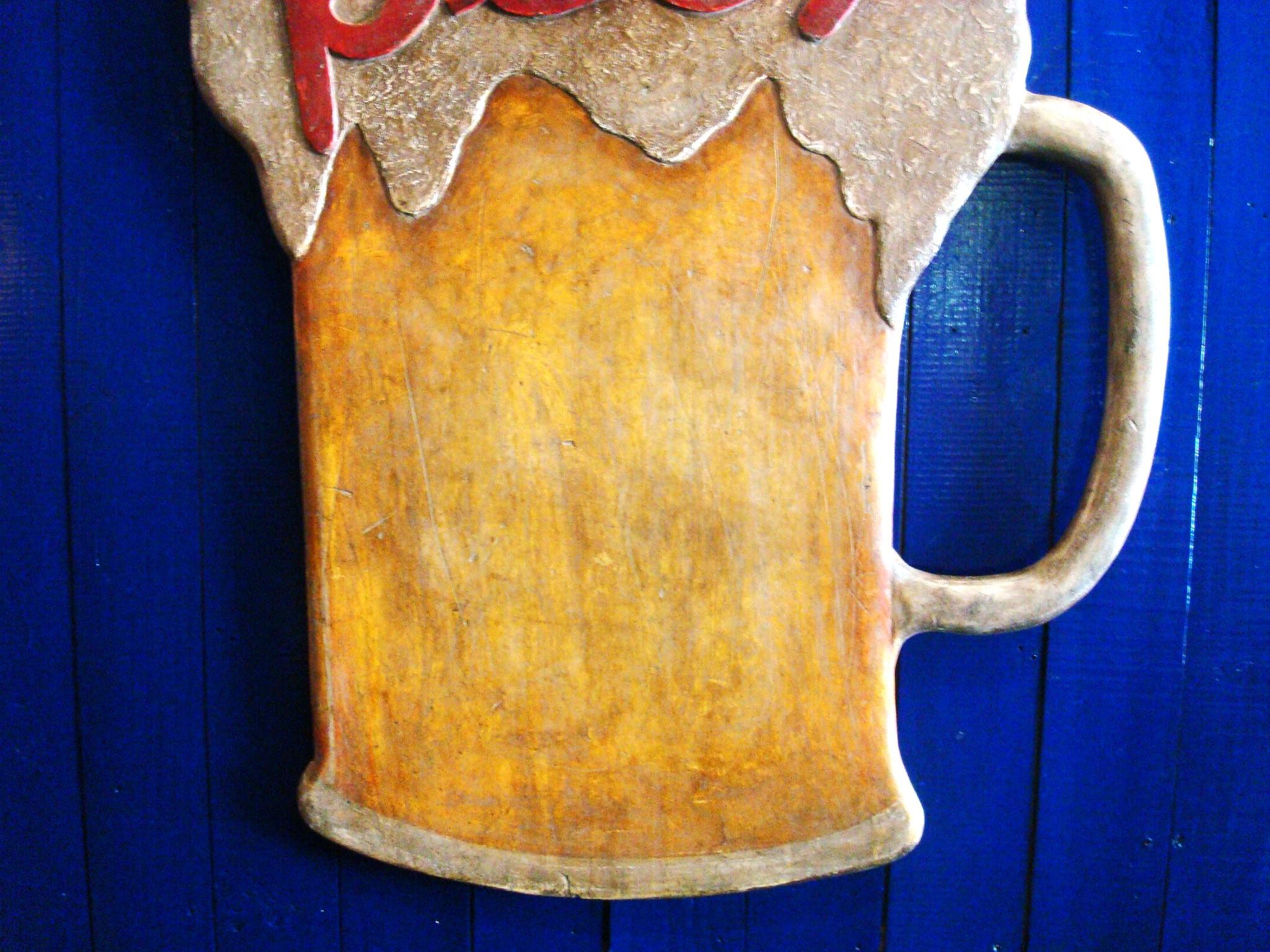 Wood Beer Stein / Mug Pub Sign. Mid Century Wall Hanging Folk Art Sign. 1940´s For Sale
