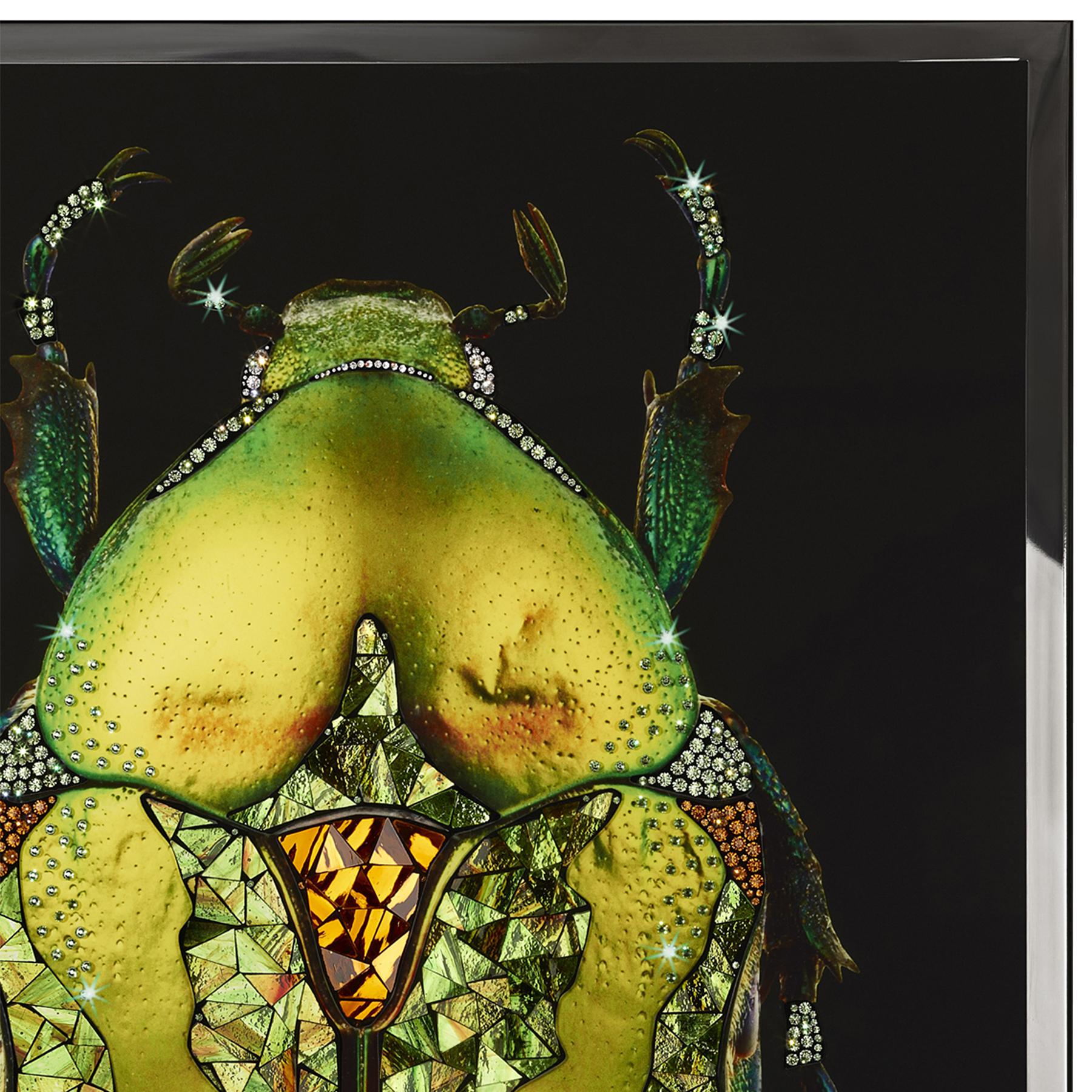 Decorazione da parete Cristalli di scarabeo con cornice lucida
acciaio inossidabile. Con opere d'arte a forma di pesce spada su plexiglass con 
Inserti in cristalli Swarovski. 