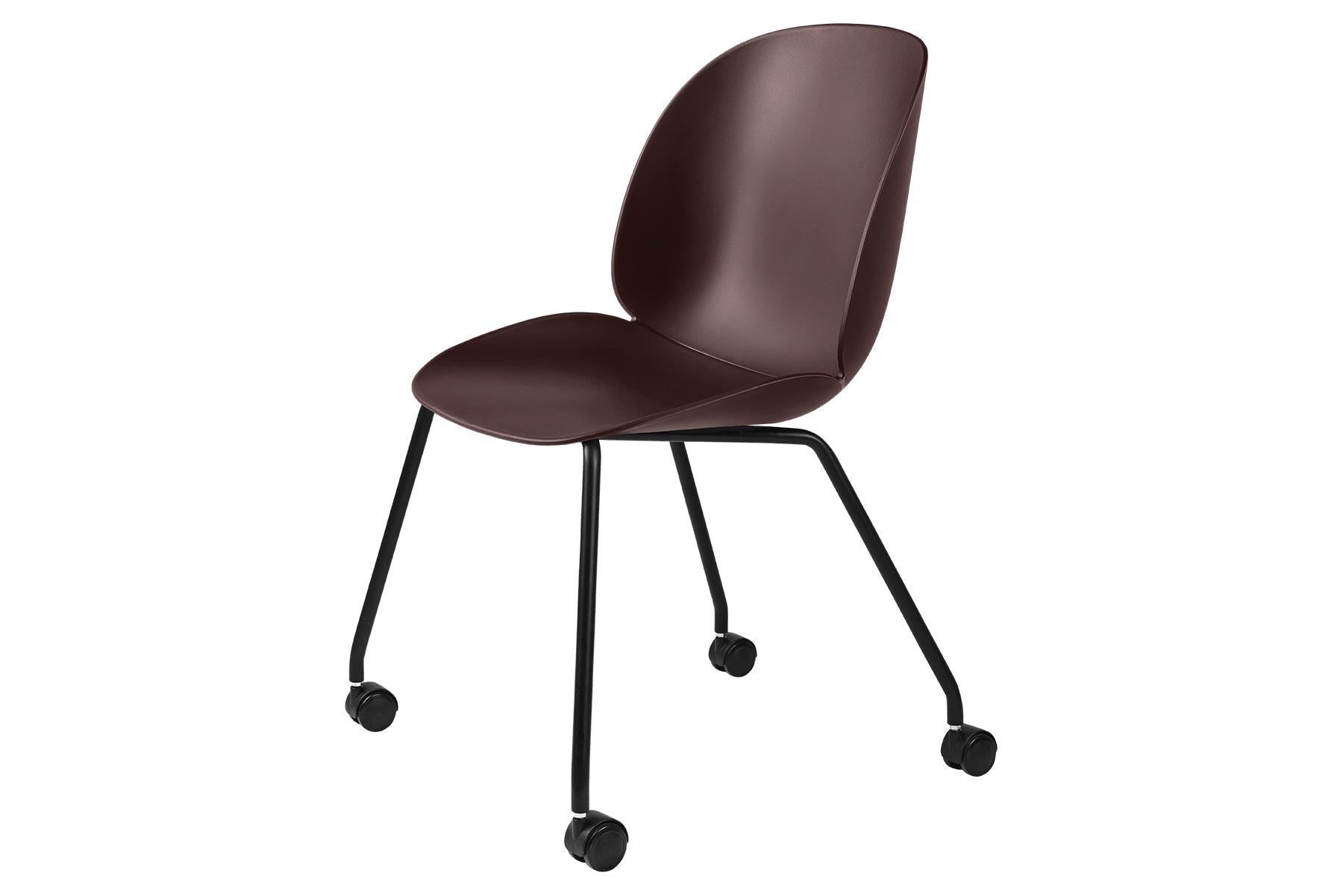 Danois Chaise de réunion coccinelle, non tapissée, 4 pieds avec roulettes en vente