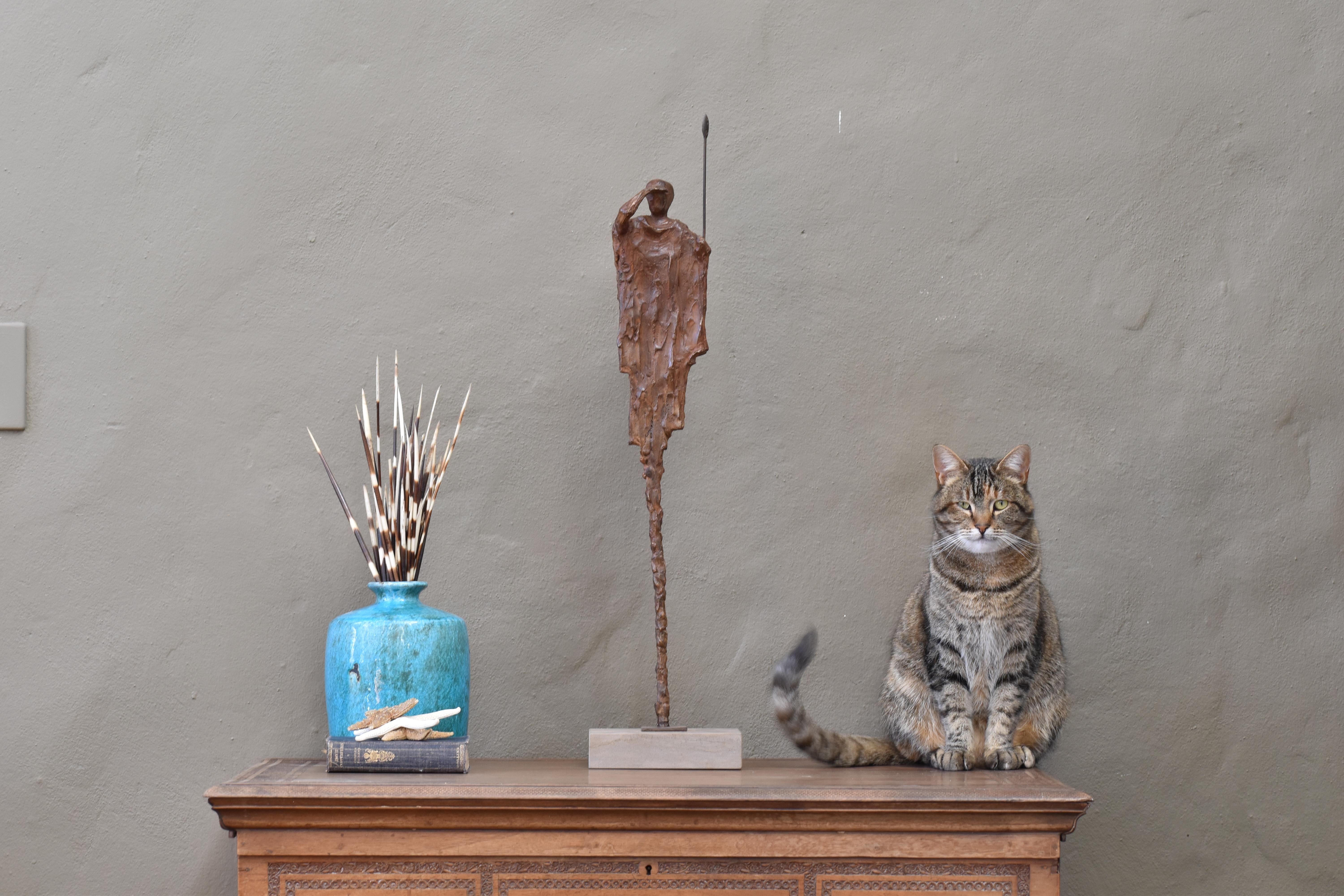 Expressionniste Début de la chasse - Sculpture en bronze du guerrier Massaï en vente