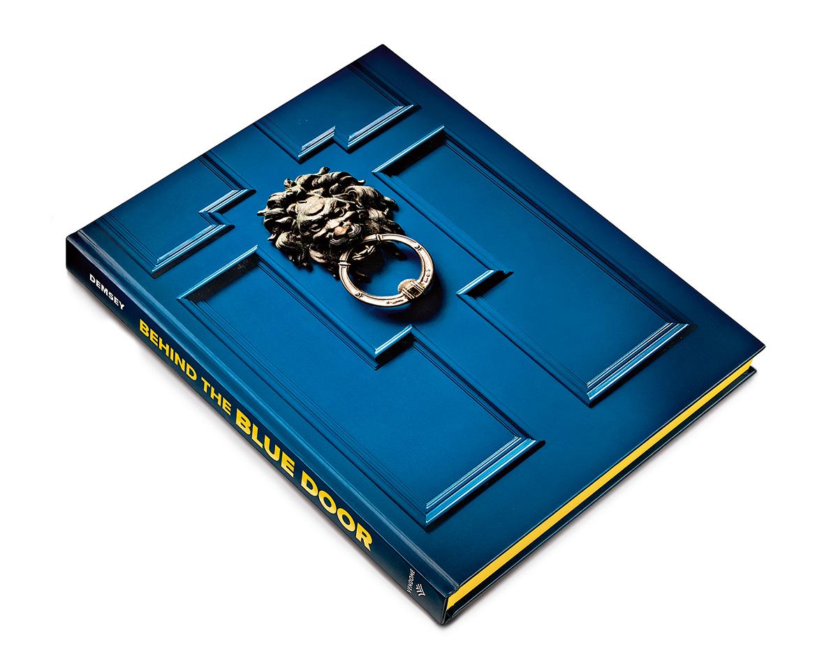 Livre « Behind the Blue Door » de John Demsey en vente 1