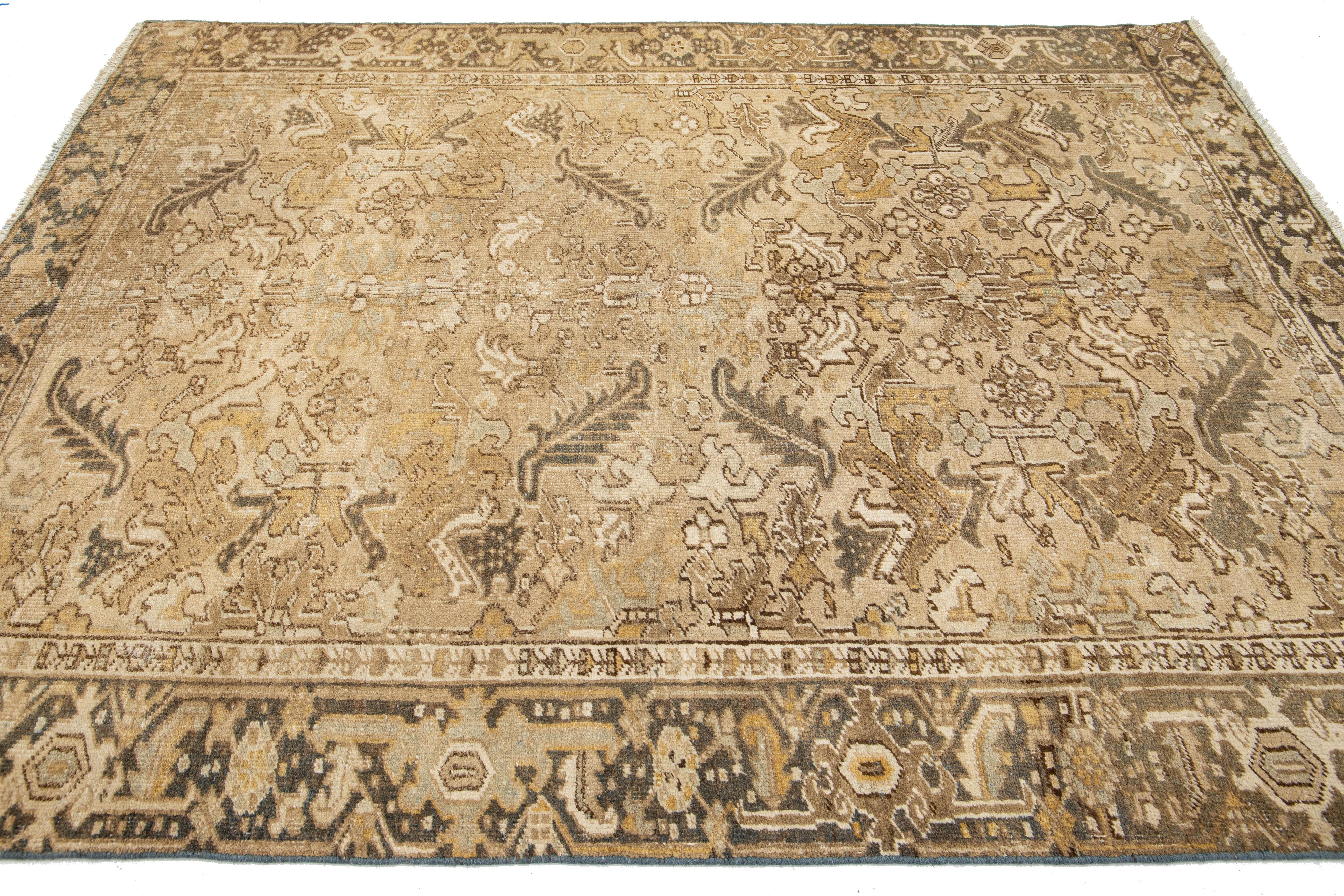 Beige 1920s Handmade Wool Rug Persian Heriz With Allover Pattern For Sale 3