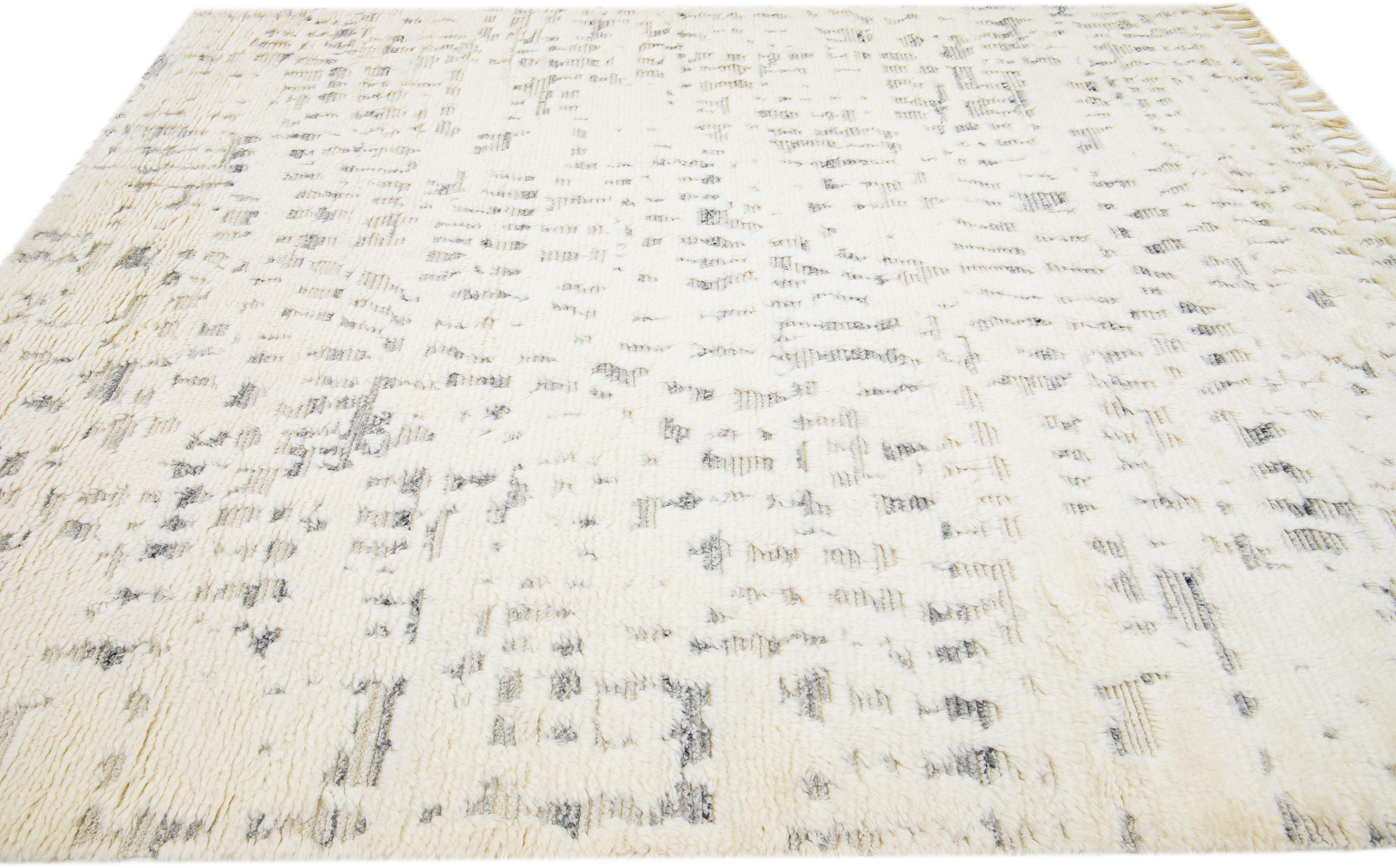 Alfombra de lana moderna abstracta beige estilo marroquí Anudado a mano en venta