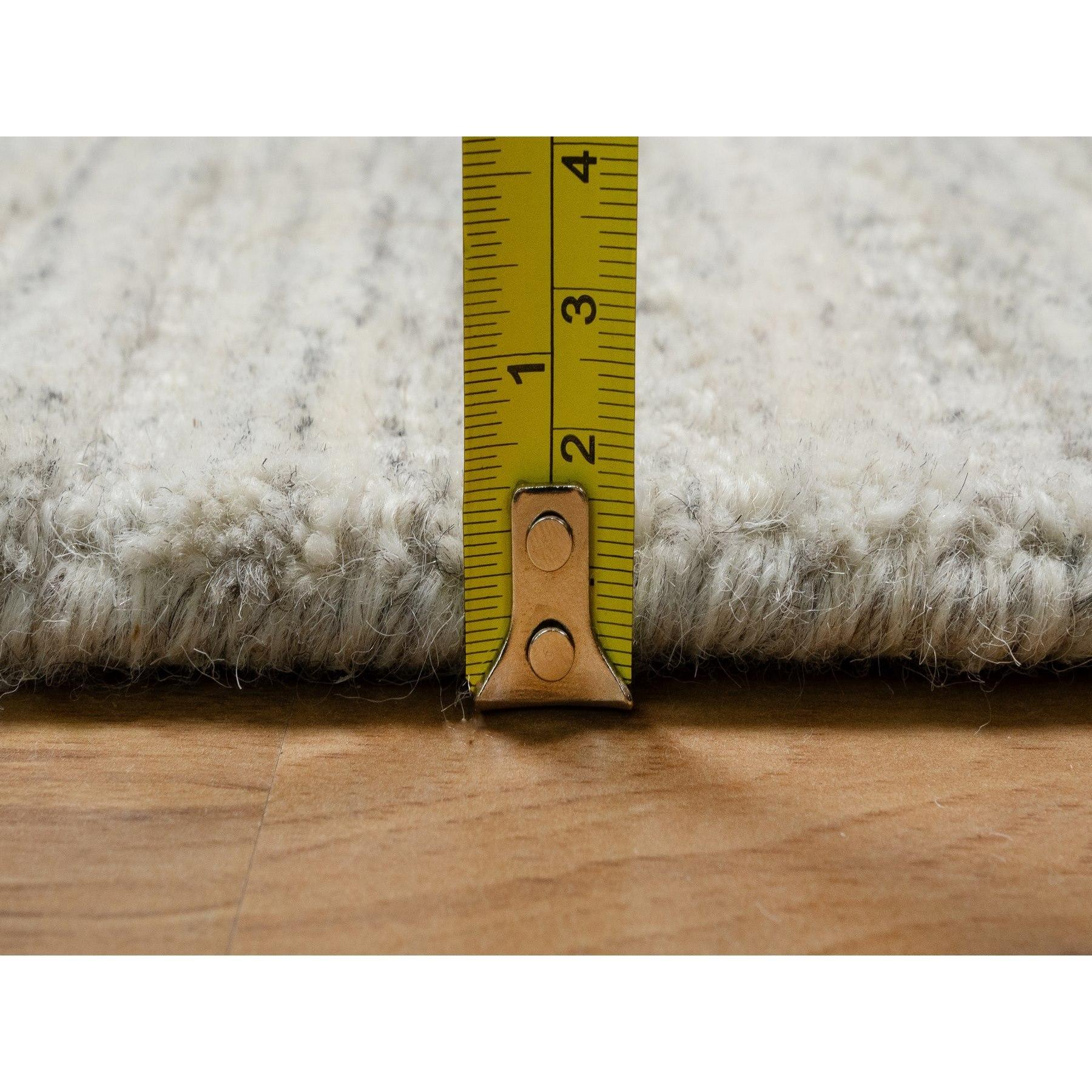 Beige All Wool Modern Design Hand Loomed Thick and Plush Oversized Oriental Rug For Sale 4