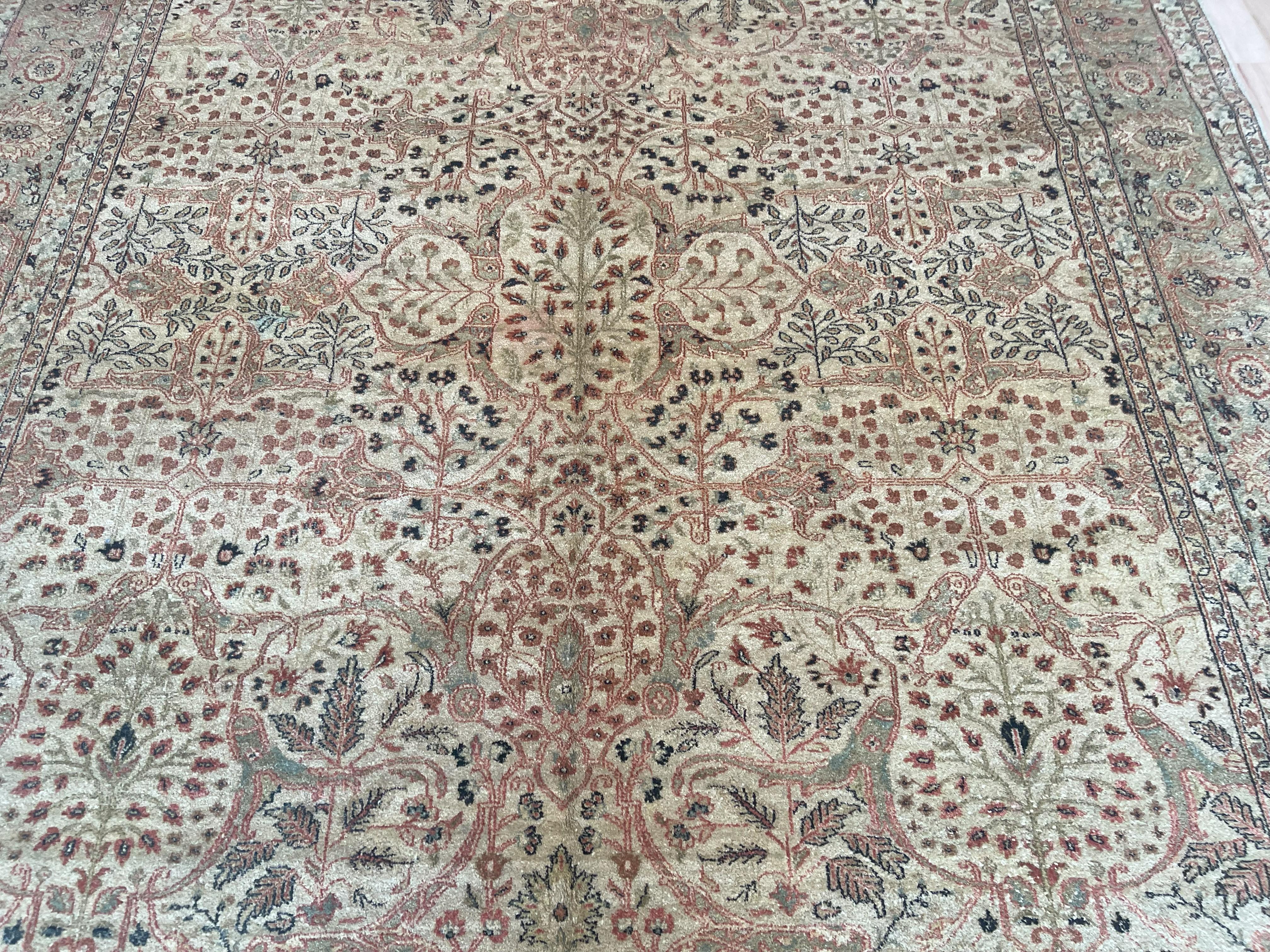 Alfombra de lana de estilo tradicional beige y verde Anudado a mano en venta