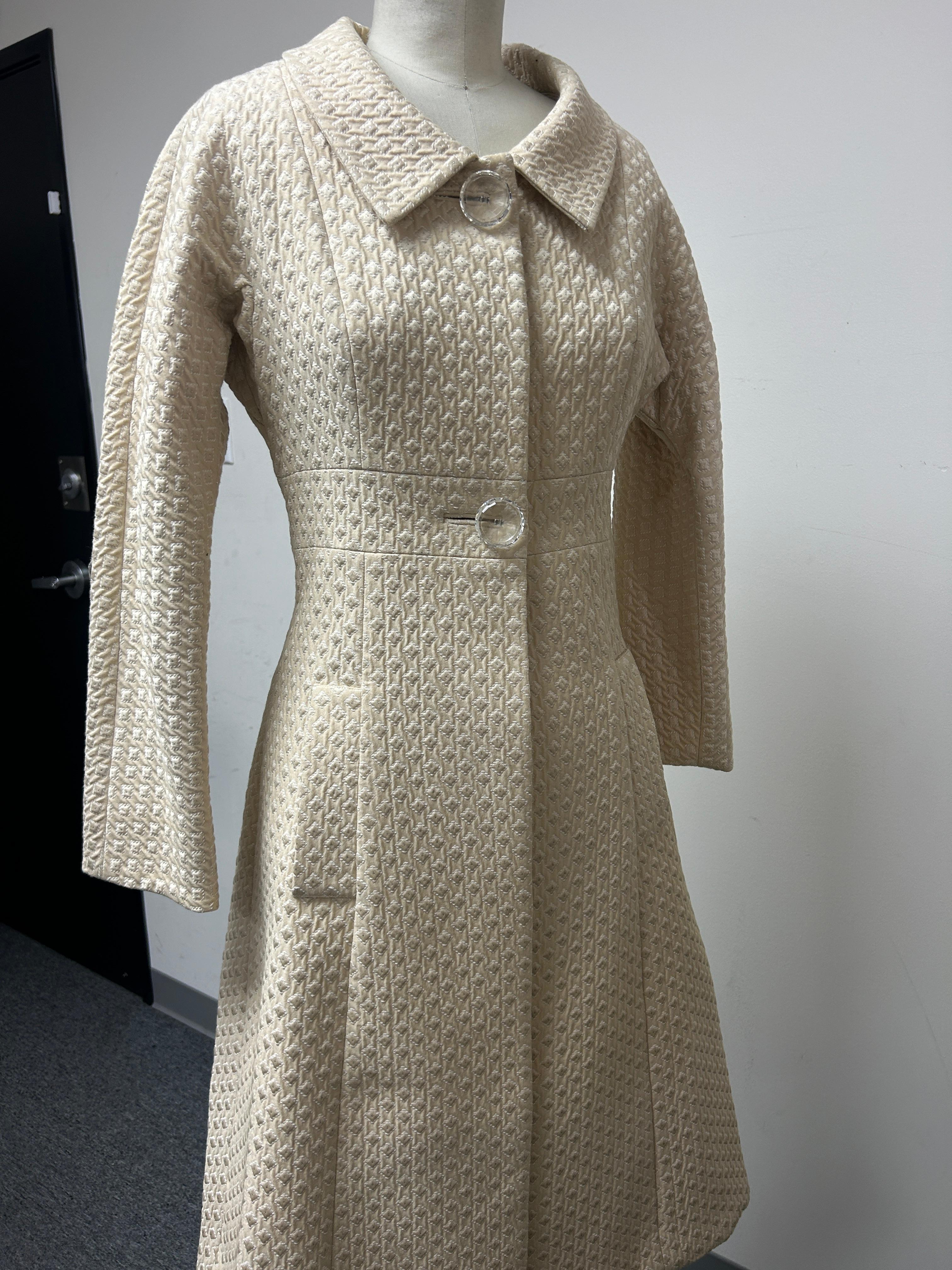 Textured Fitted Coat with Clear Vintage Buttons in Beige and Silver Brocade For Sale 1