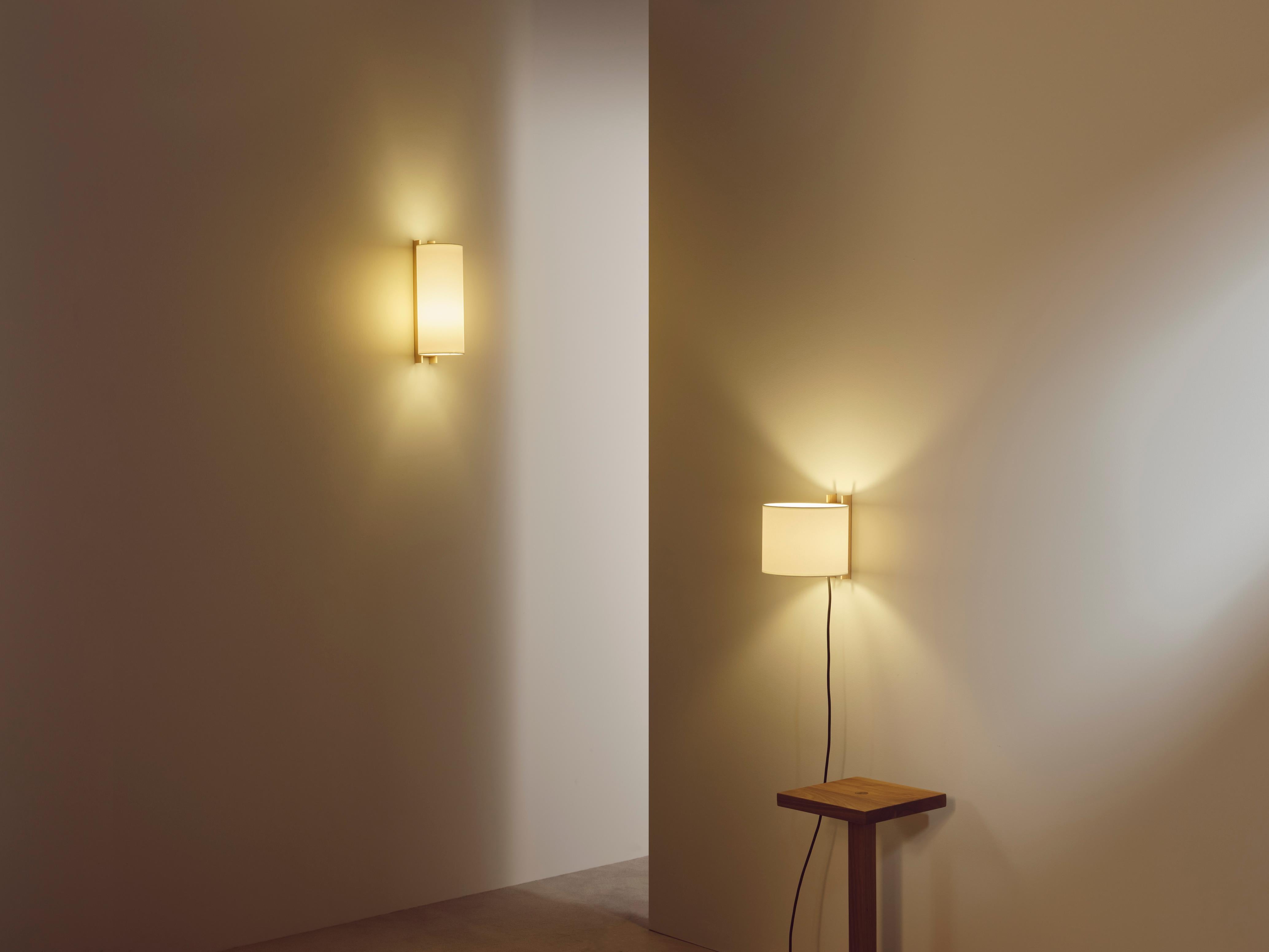 Beige and Walnut TMM Corto Wall Lamp by Miguel Milá For Sale 1