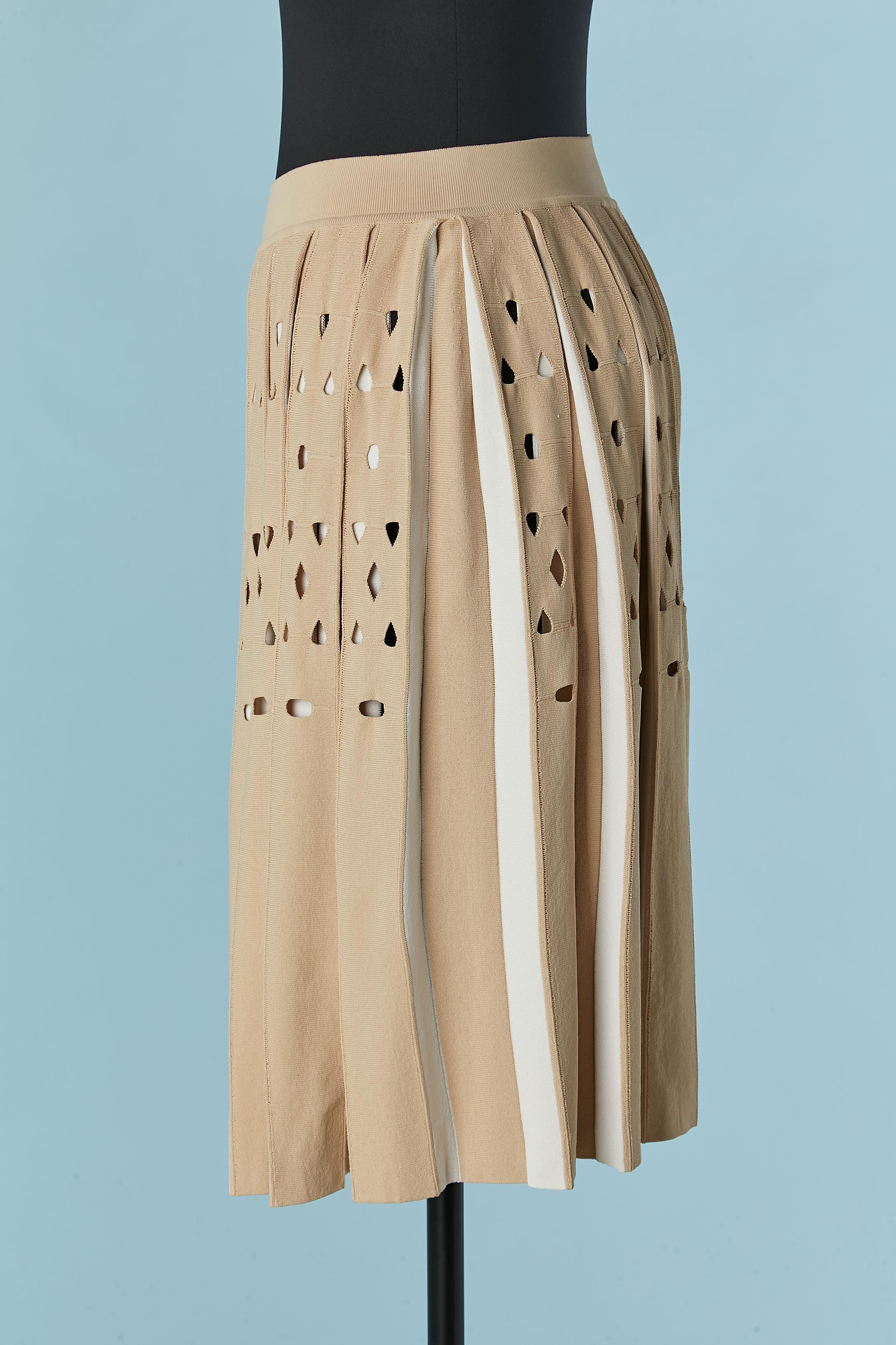 Donna Gonna a pieghe beige e bianca in jersey di rayon con lavorazione Jacquard ALAIA in vendita