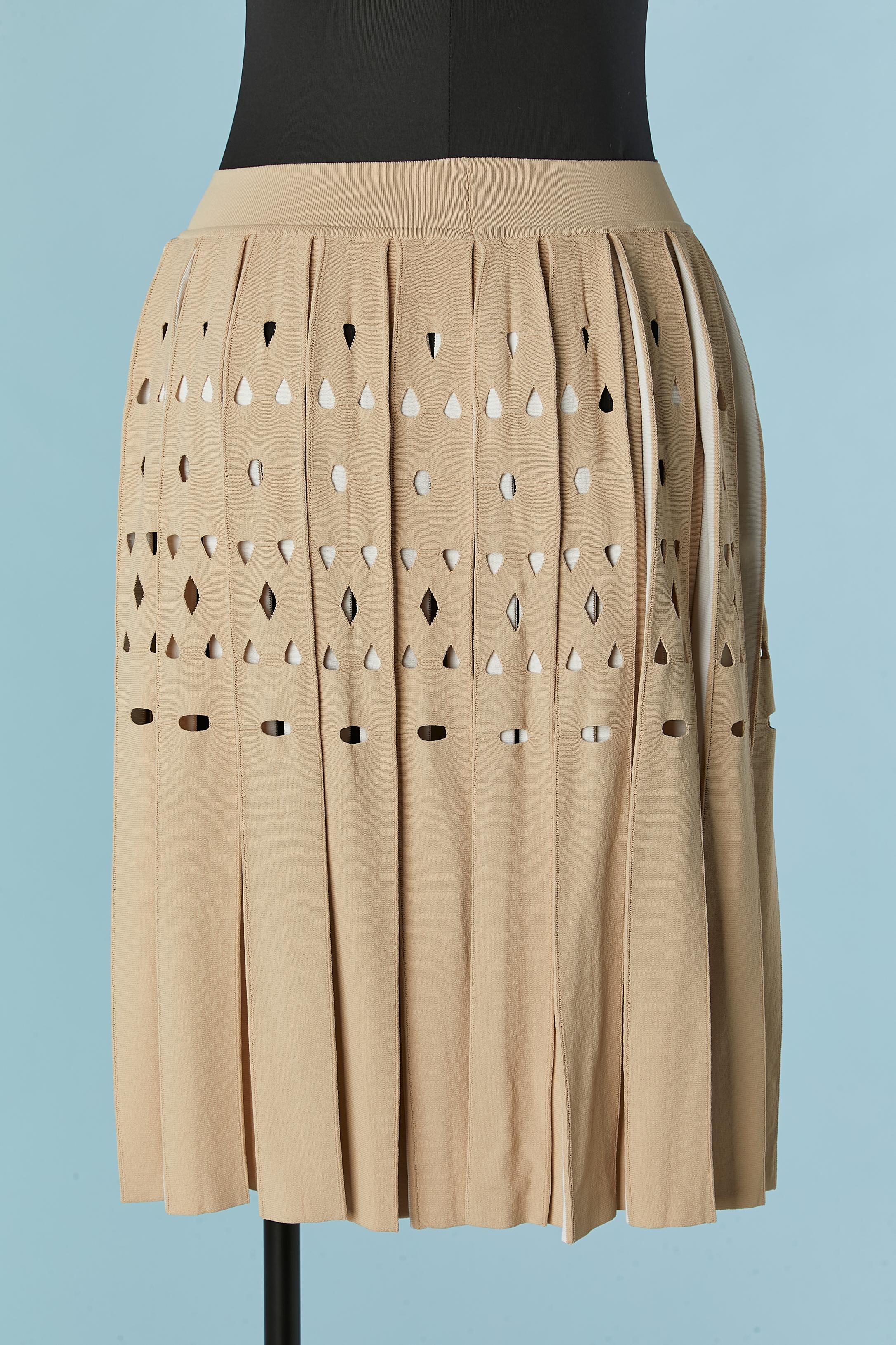 Gonna a pieghe beige e bianca in jersey di rayon con lavorazione Jacquard ALAIA in vendita 1