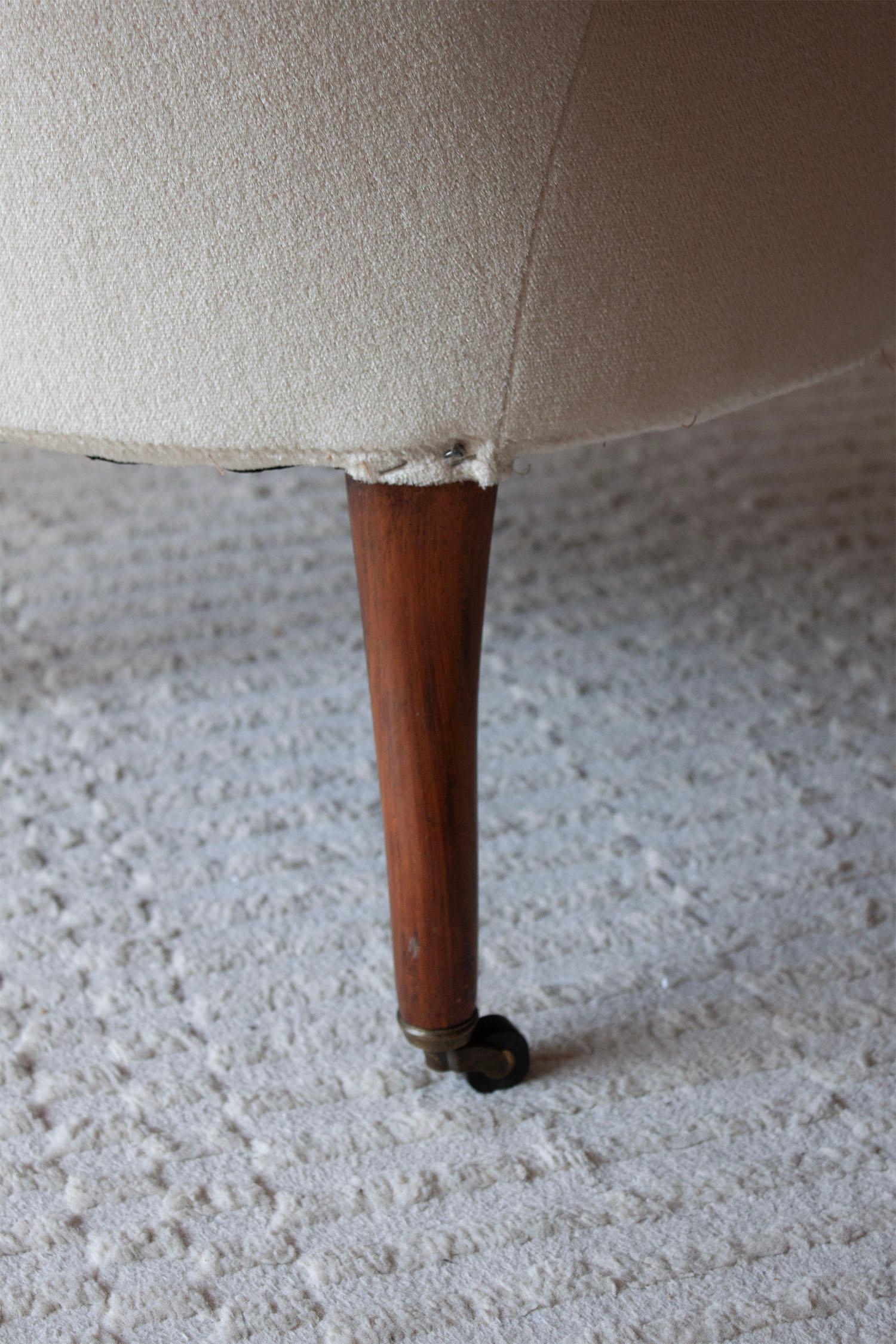Fauteuil en mohair beige Antique French Victorian en vente 4