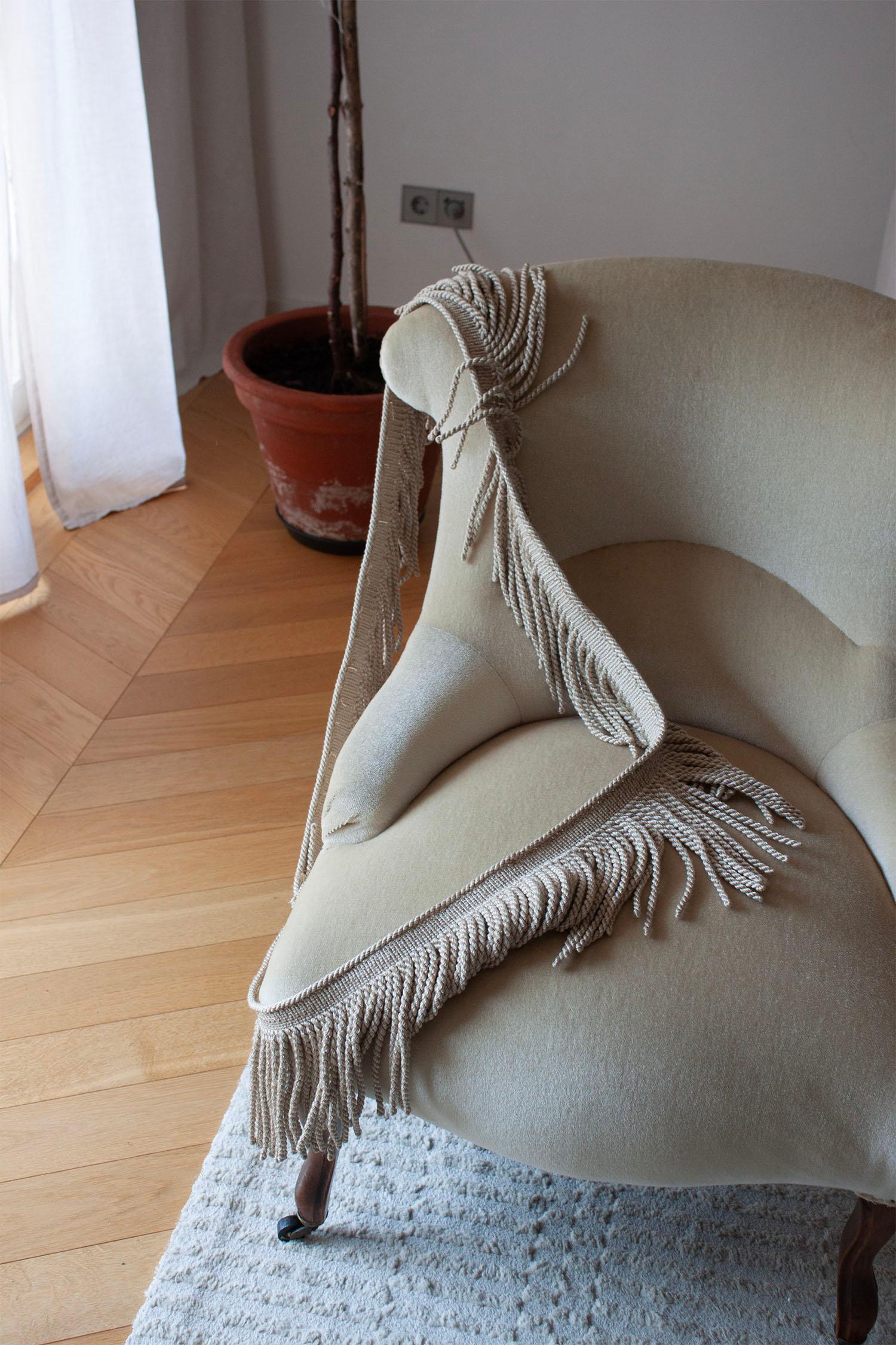 Fauteuil en mohair beige Antique French Victorian en vente 11