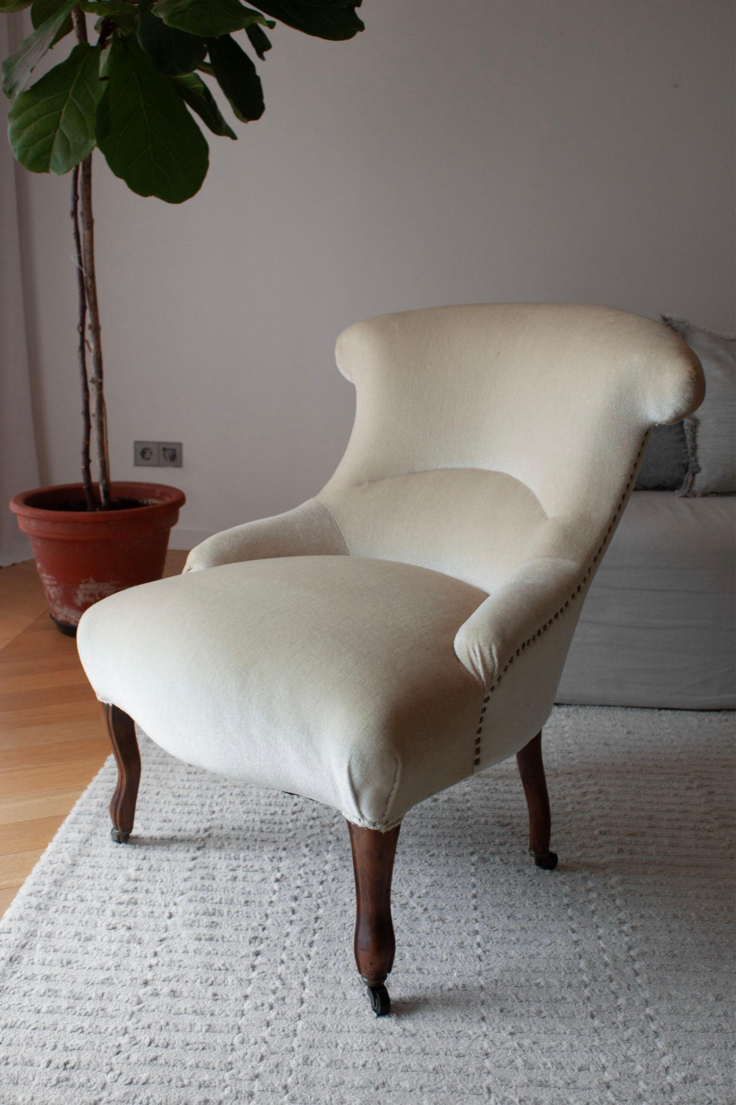 Allemand Fauteuil en mohair beige Antique French Victorian en vente