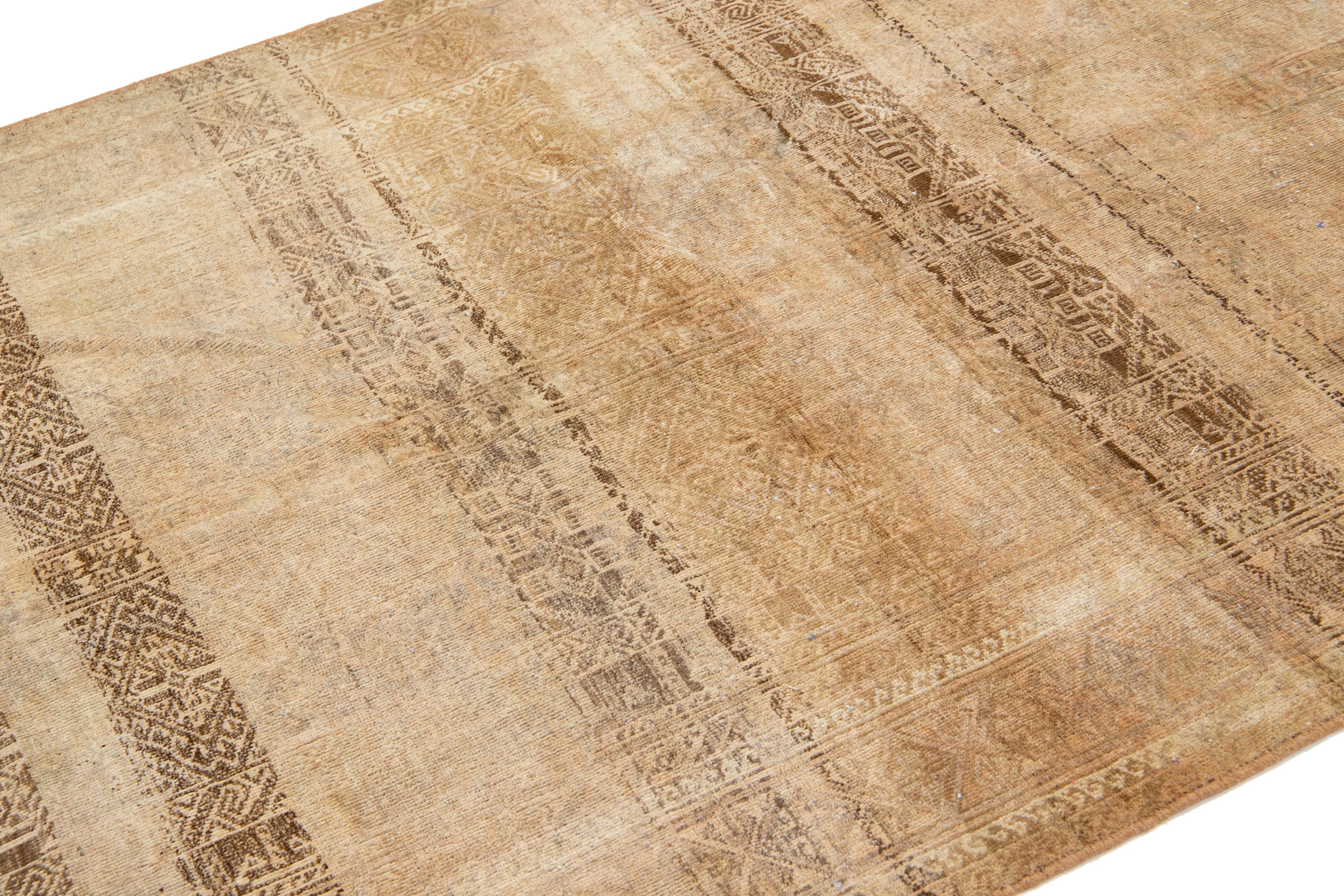 Antiker Hamadan-Perserteppich aus Wolle in Beige mit Allover-Design (Islamisch) im Angebot