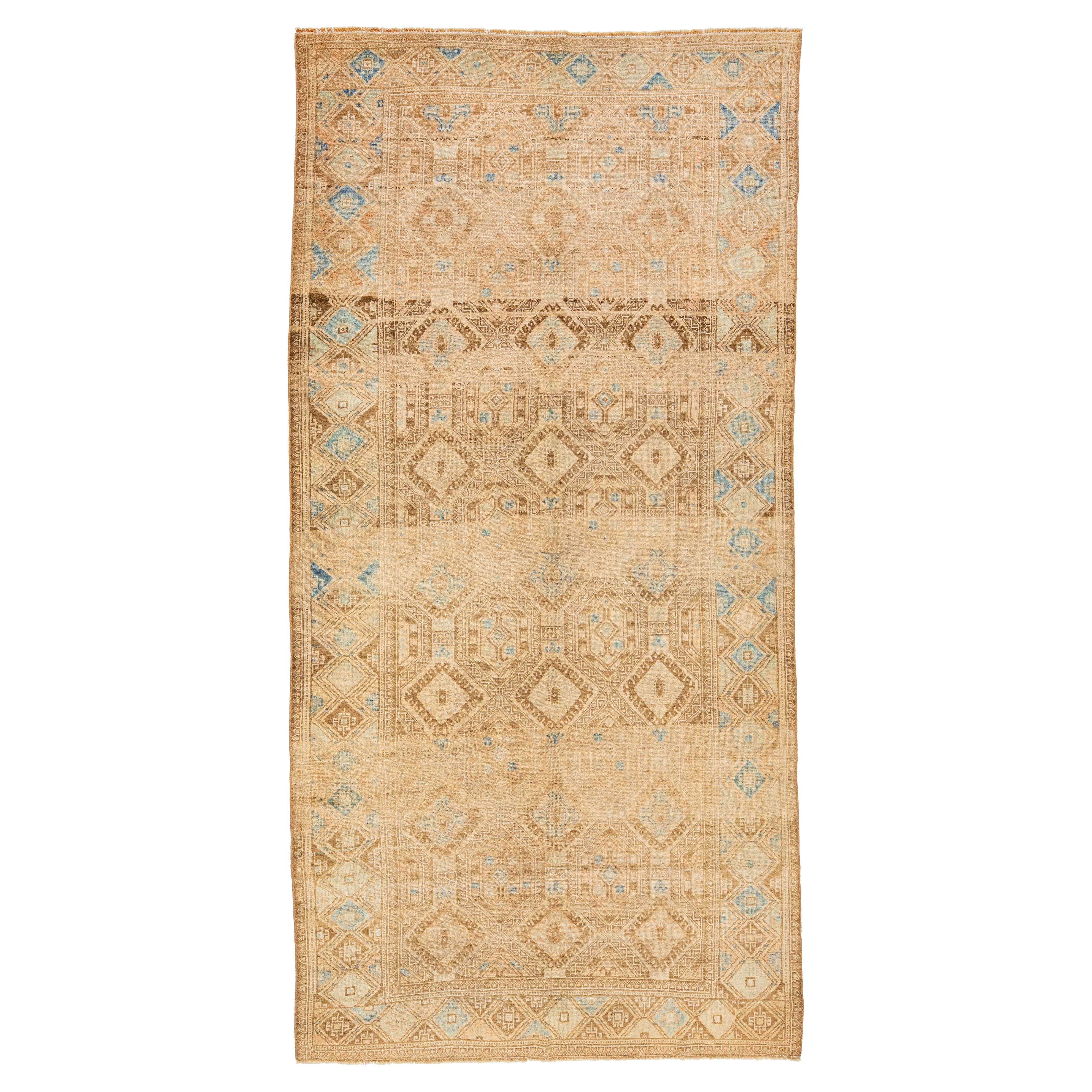 Tappeto beige antico in lana persiana Afshar fatto a mano con motivo a trifoglio in vendita