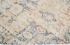 Antiker persischer Heriz Shabby Chic Handgefertigter Wollteppich in Beige