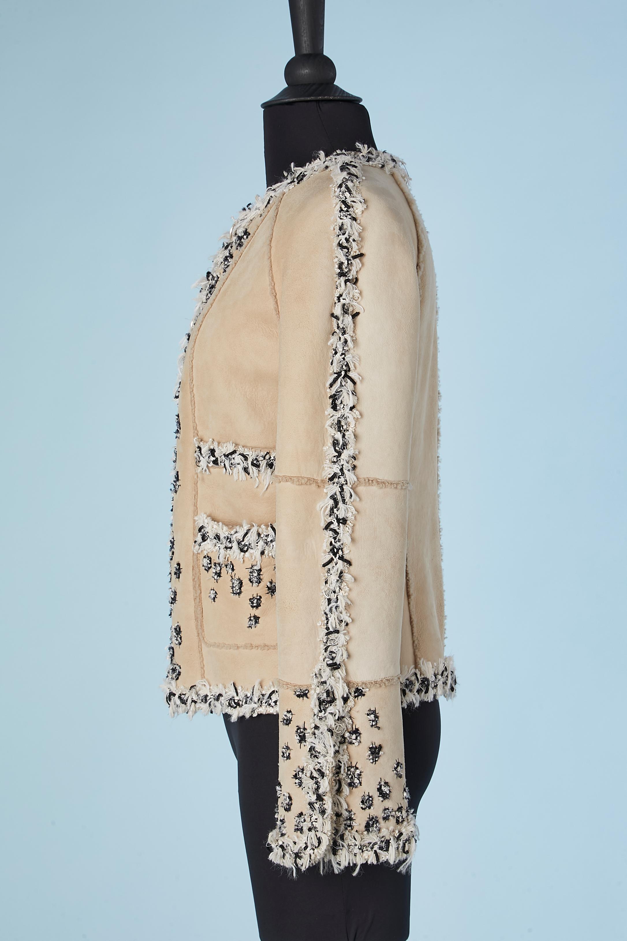 Beige baby-lamb shearling jacket and scarf with tweed embroideries Chanel  For Sale 7
