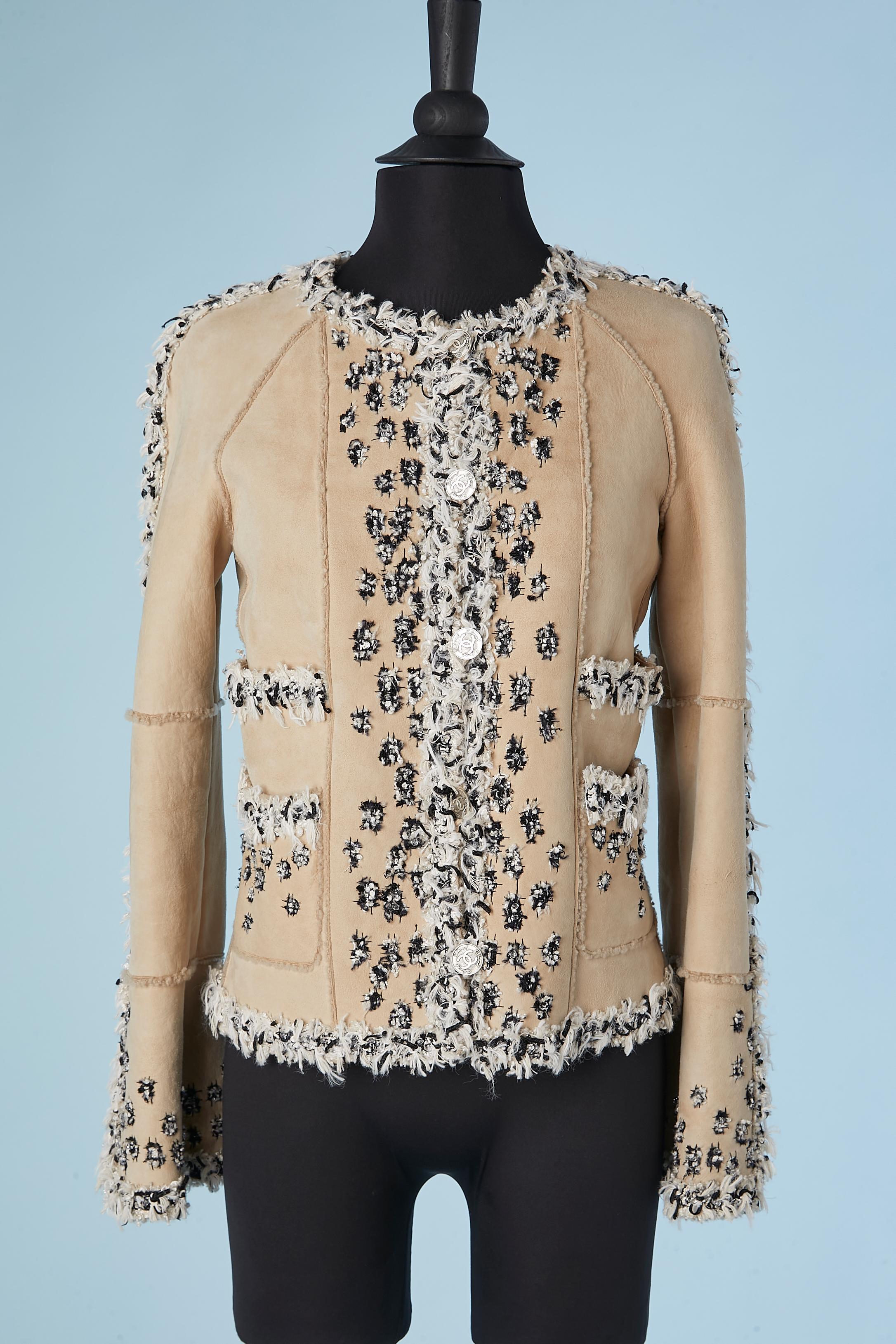 Beige baby-lamb shearling jacket and scarf with tweed embroideries Chanel  For Sale 3