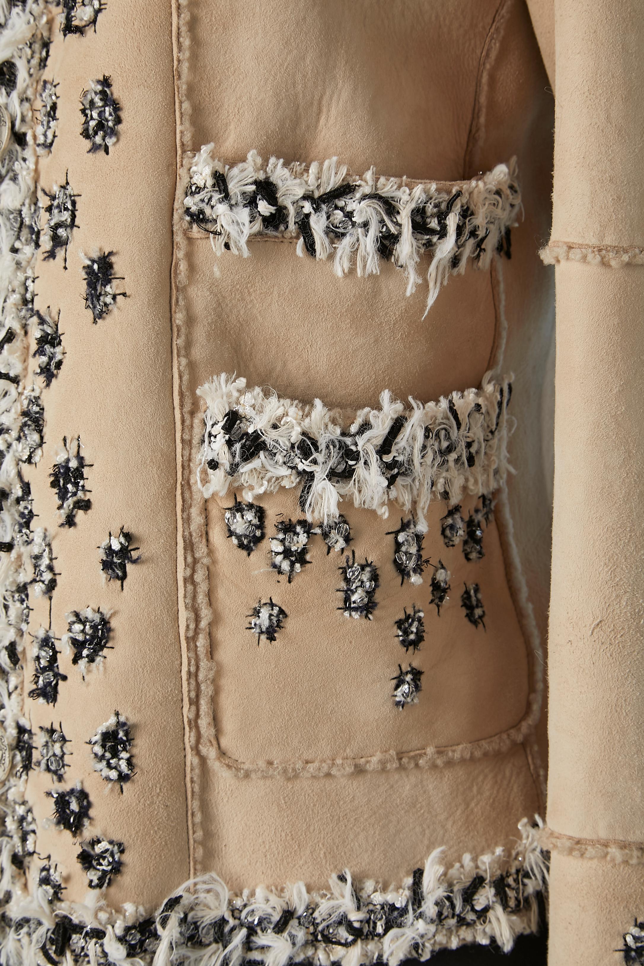 Beige baby-lamb shearling jacket and scarf with tweed embroideries Chanel  For Sale 5