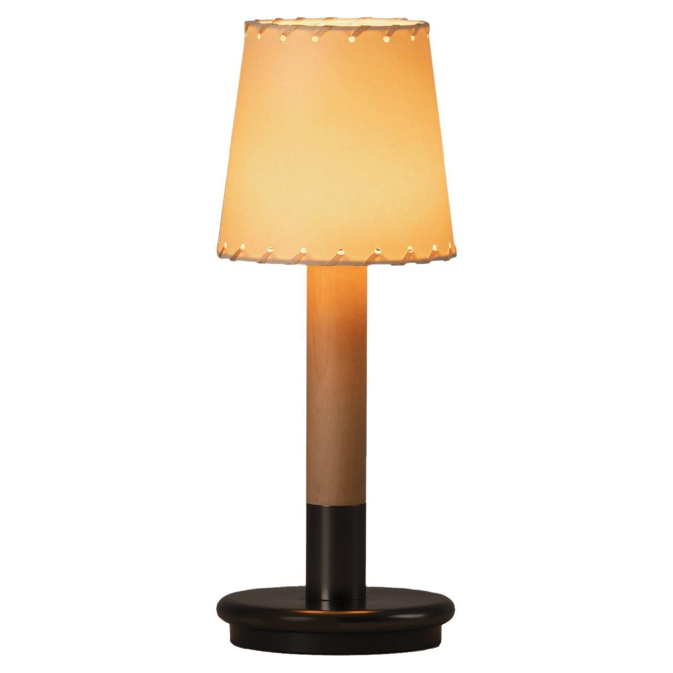 Beige Básica Mínima Batería Table Lamp by Santiago Roqueta, Santa & Cole For Sale