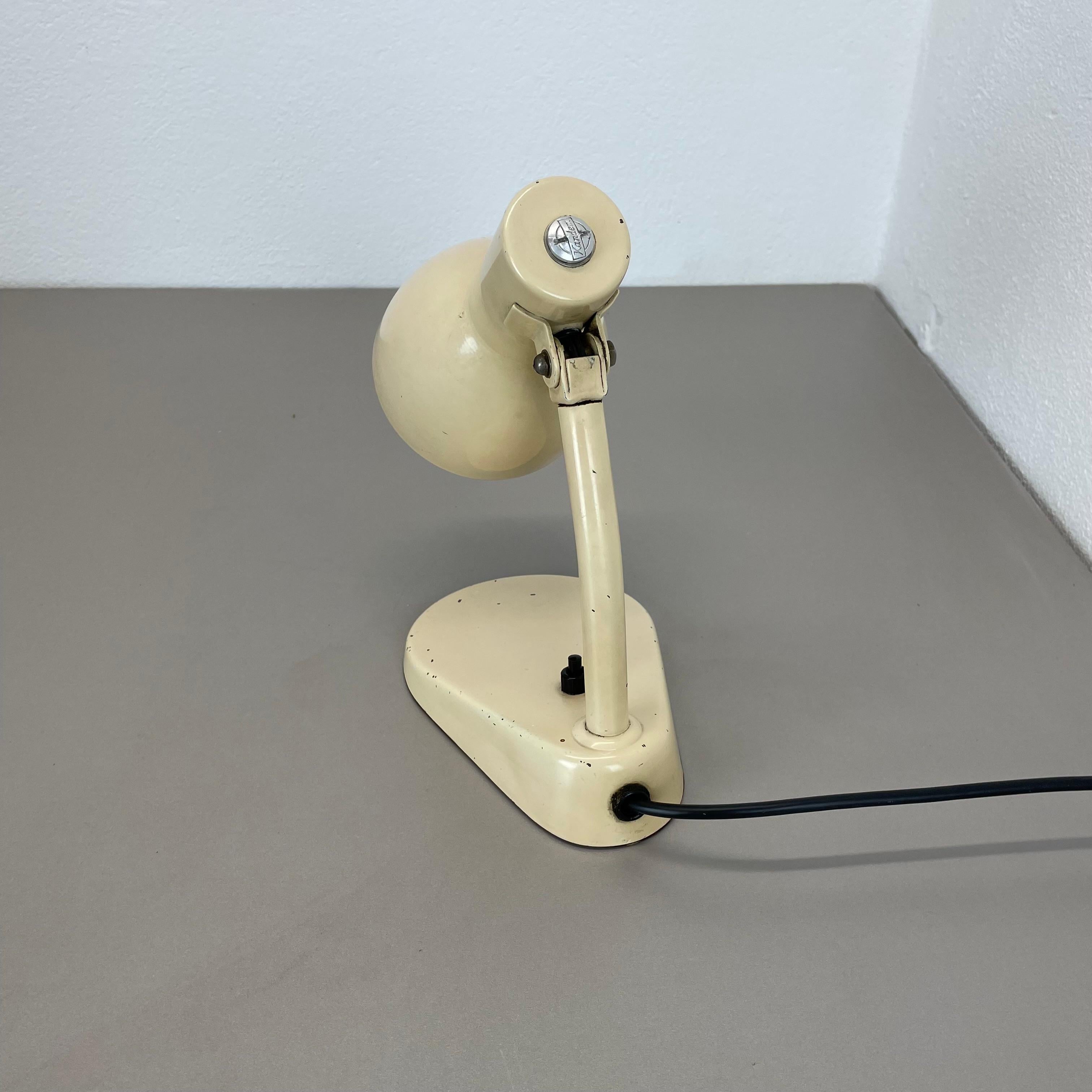 tavolo beige Bauhaus Light 