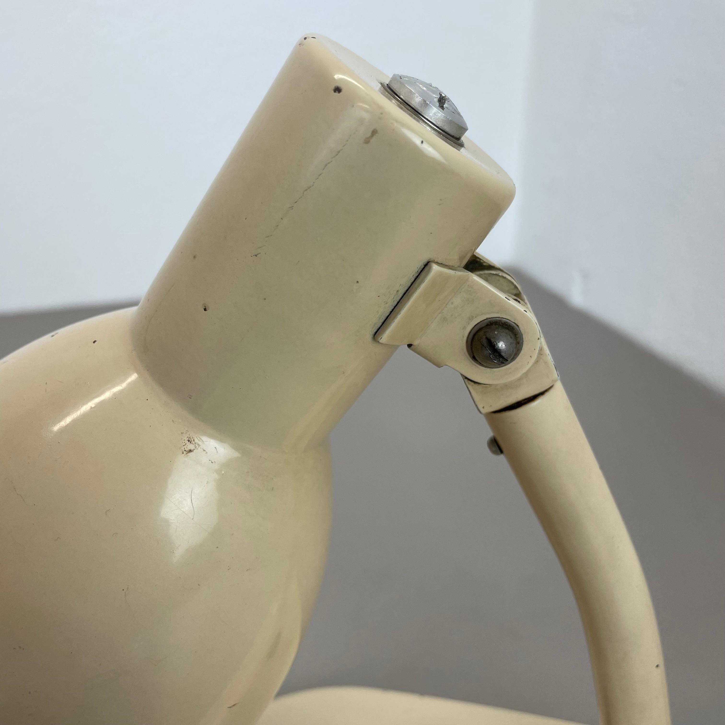 tavolo beige Bauhaus Light 