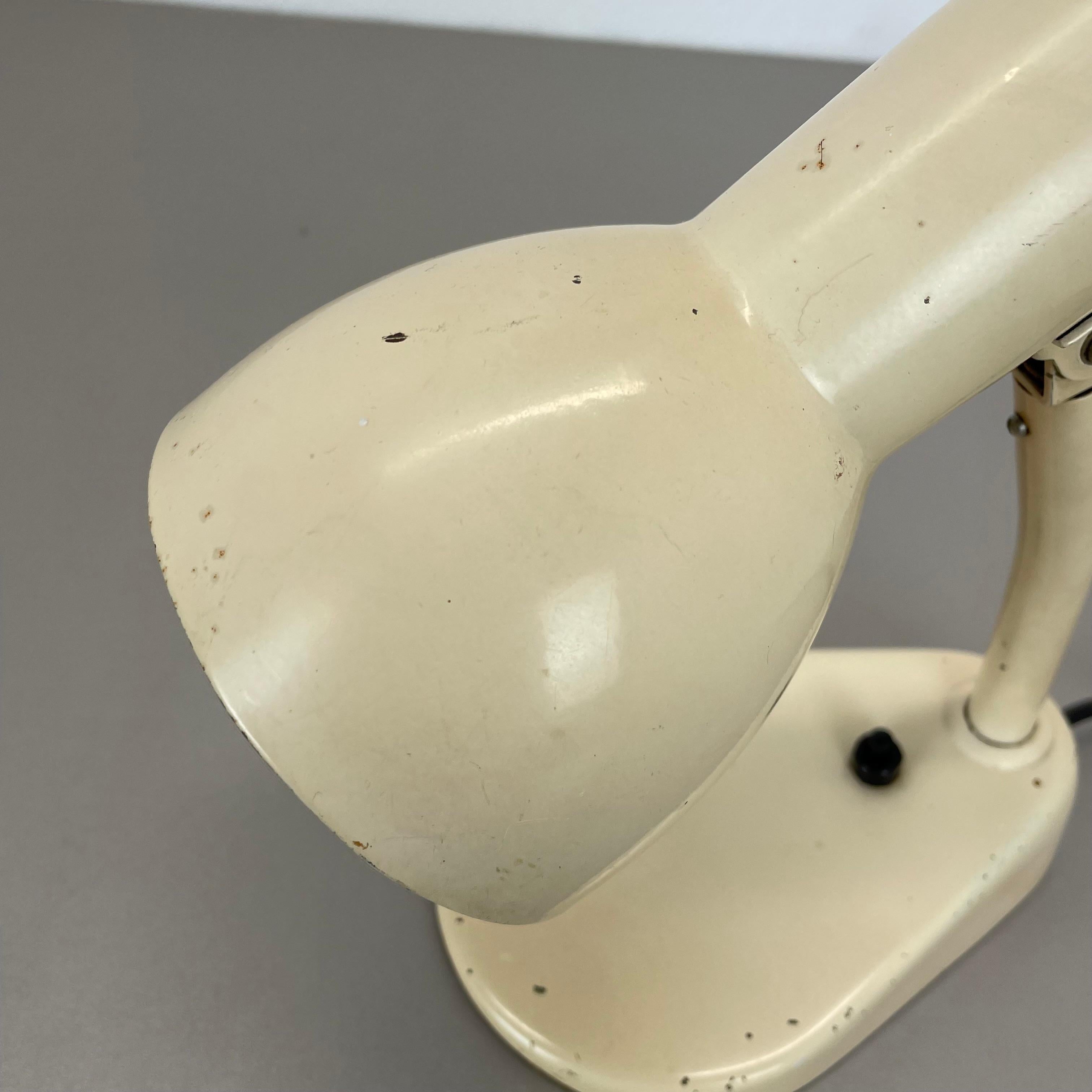 tavolo beige Bauhaus Light 