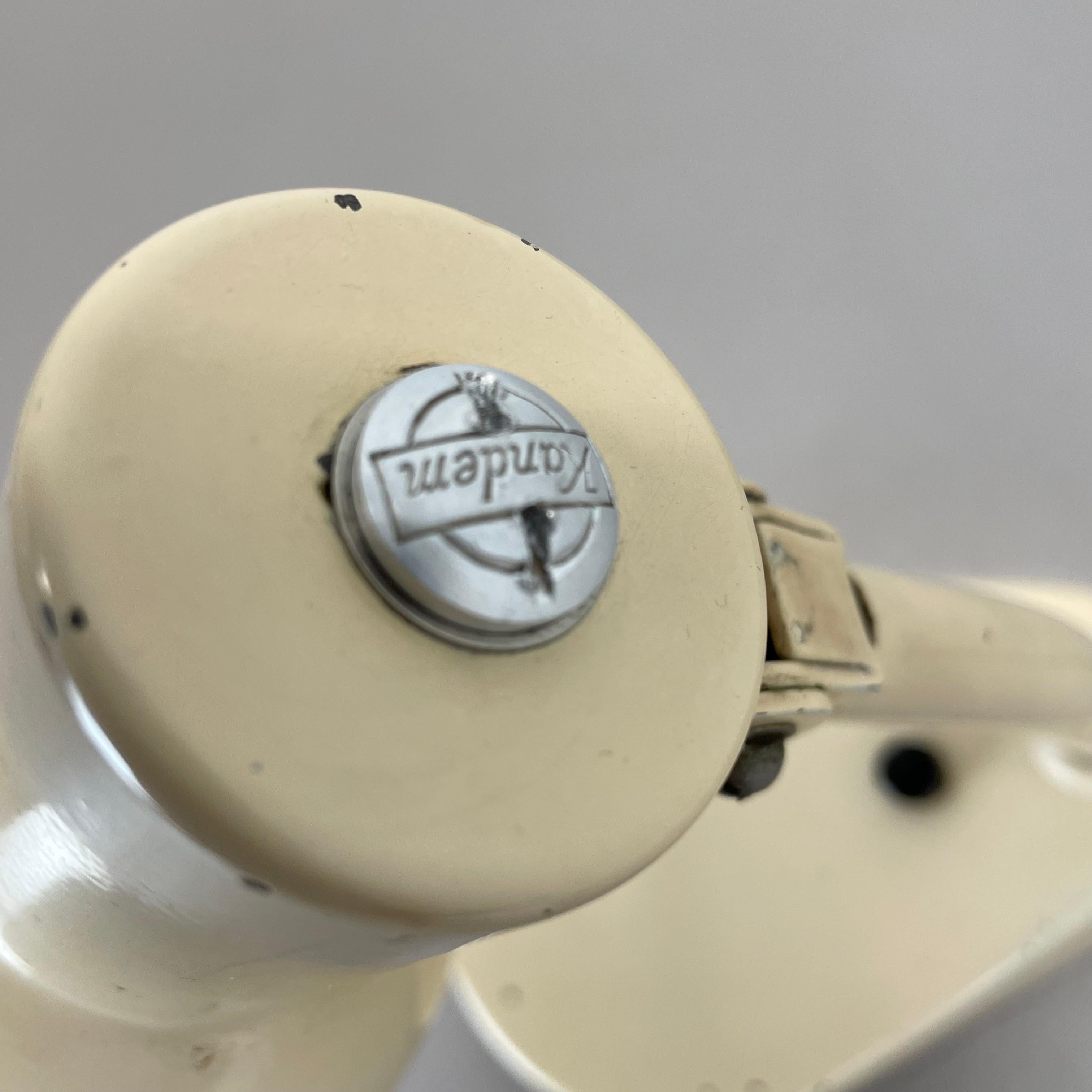 tavolo beige Bauhaus Light 