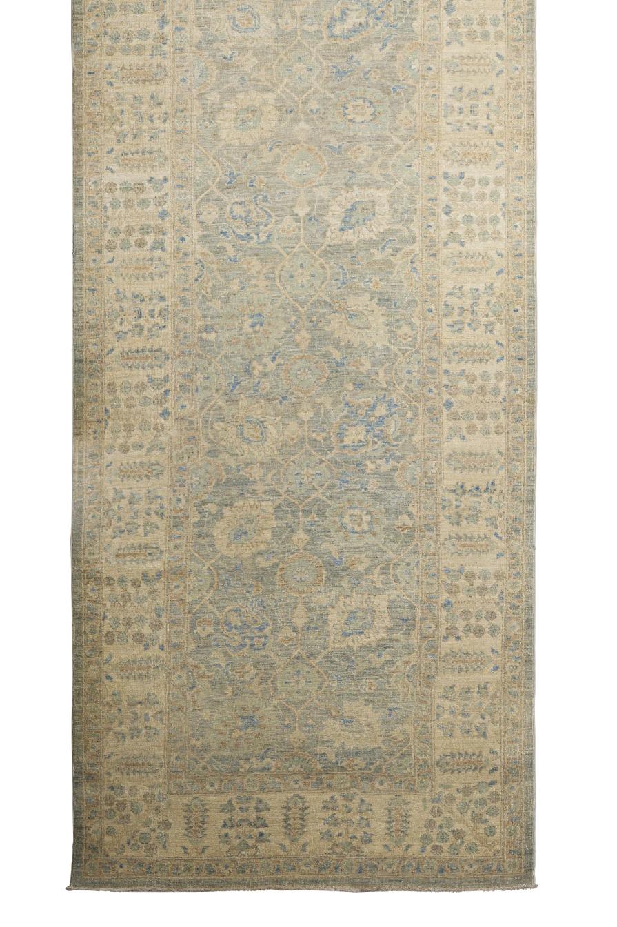 Beige Blue Afghan Wool Hand Knotted Runner 4 ft x 24 ft, Soft Floral Lattice Afgano en venta