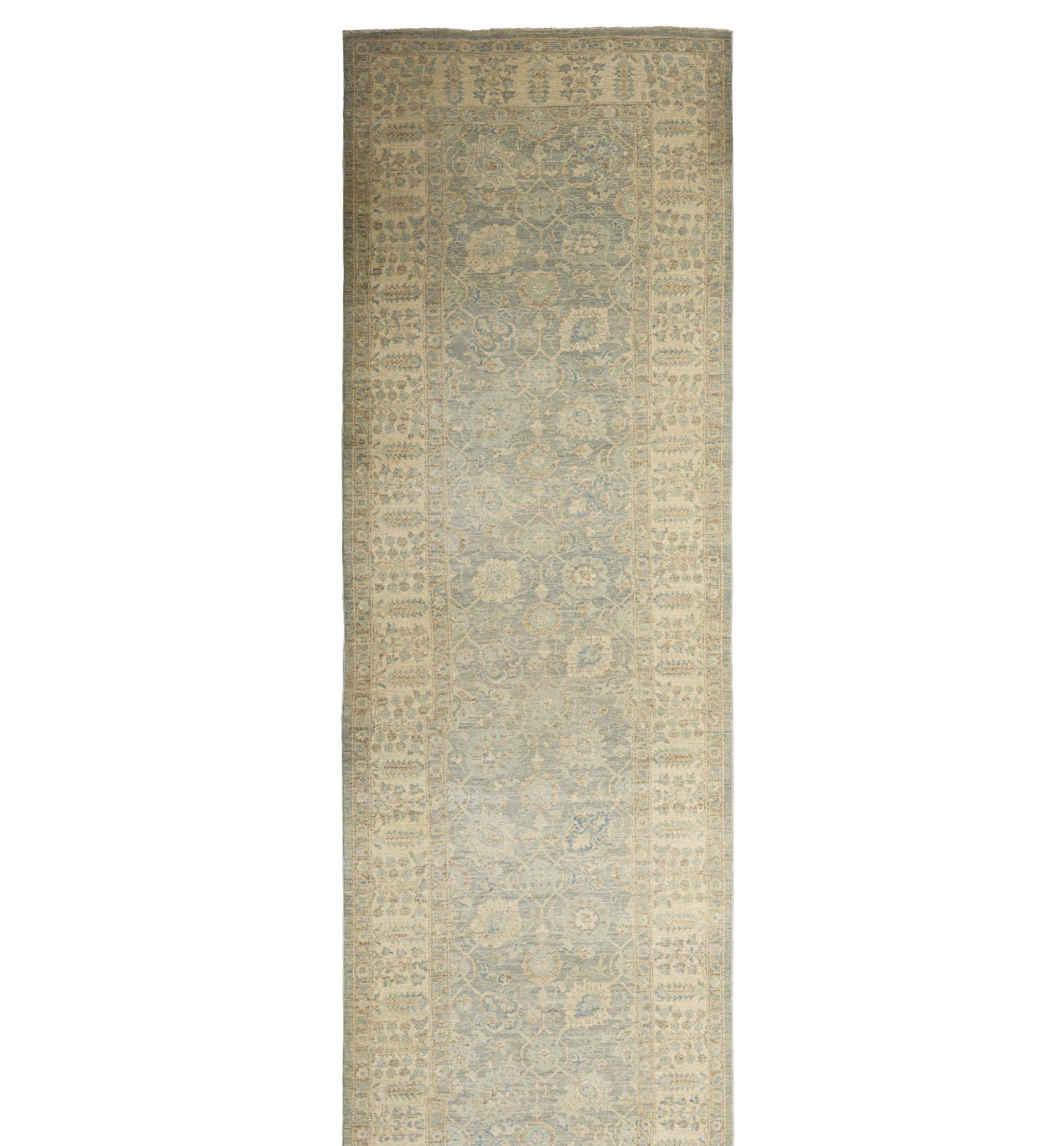 Beige Blue Afghan Wool Hand Knotted Runner 4 ft x 24 ft, Soft Floral Lattice Lana en venta