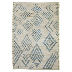 Tapis turc moderne en laine beige et bleu fait à la main au design géométrique 6'4" x 9'3".