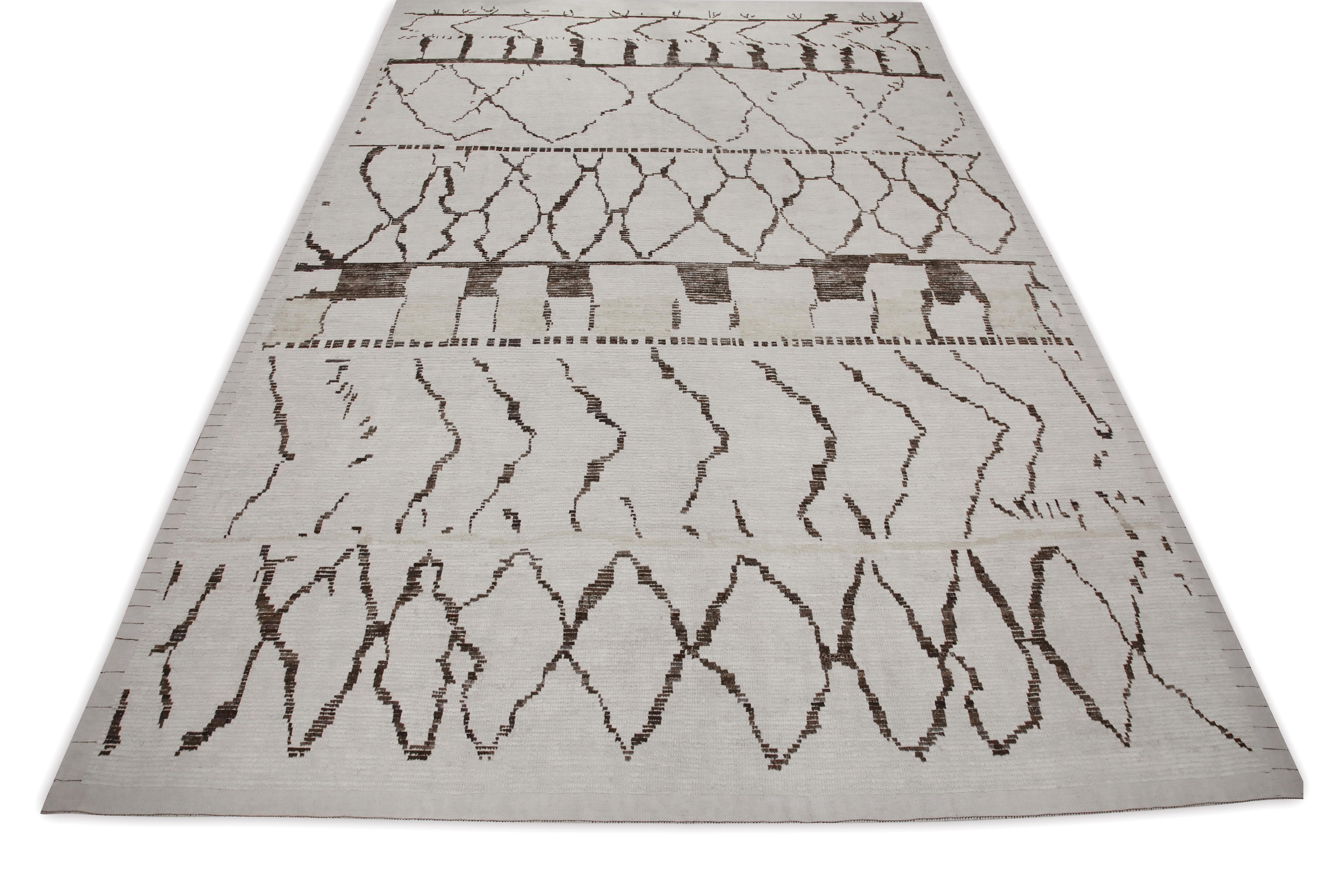 Contemporary Beige & Brown 21st Century Modern Moroccan Style Wool Rug 10' X 14'9