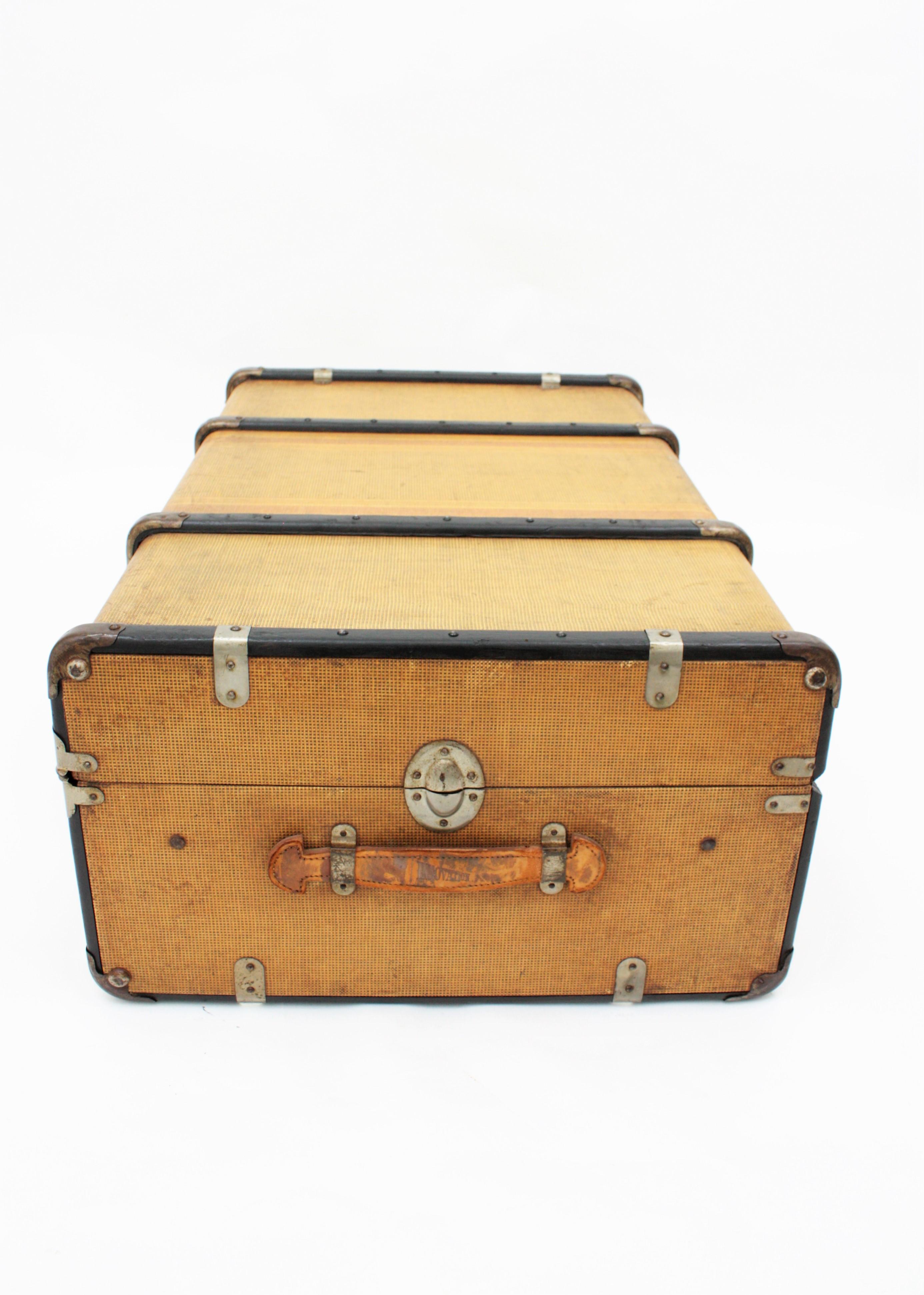 20th Century Beige Canvas Cabin Trunk by Innovation For Sale