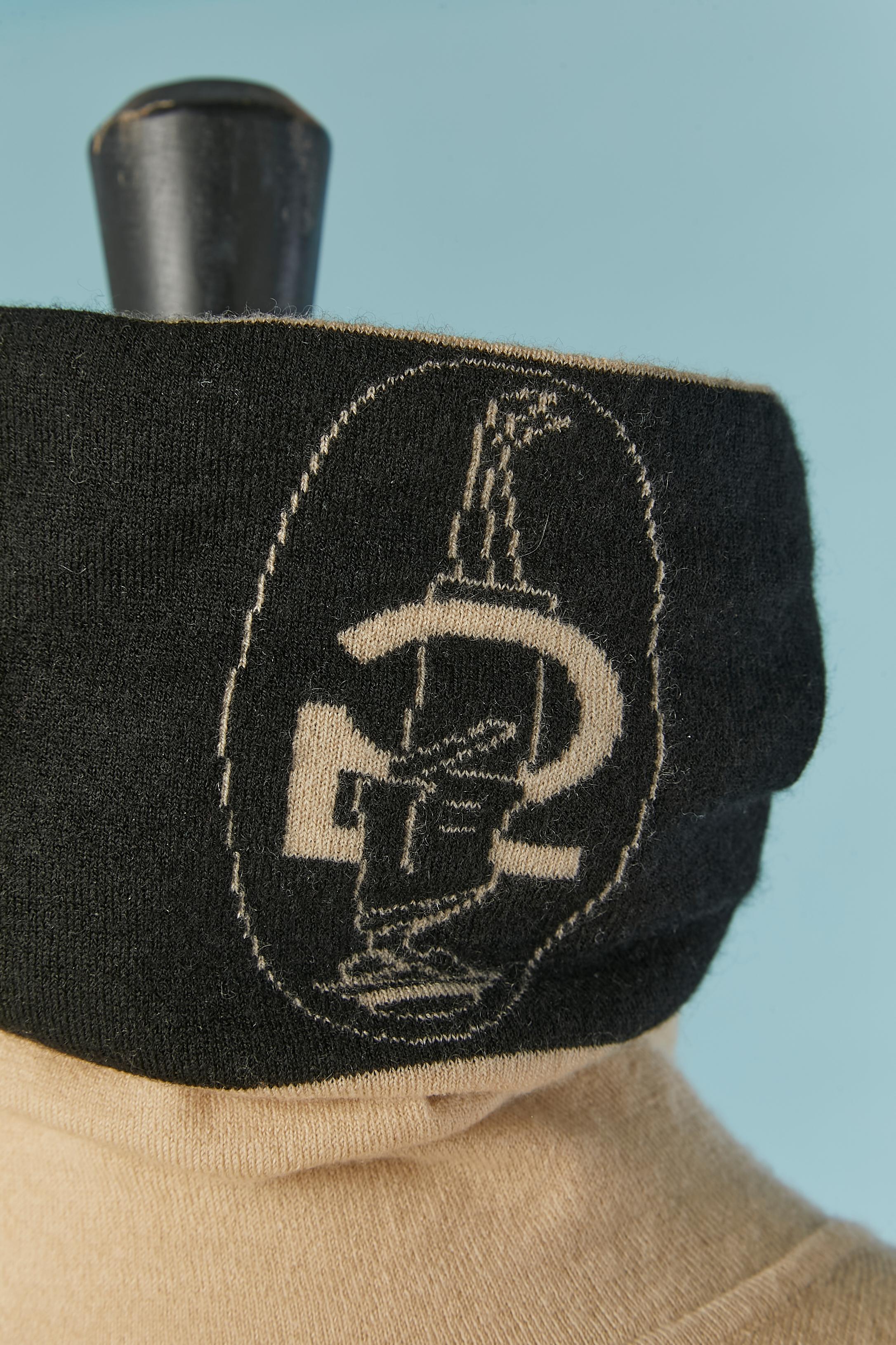 Women's Beige cashmere turtle neck sweater Chanel For Sale