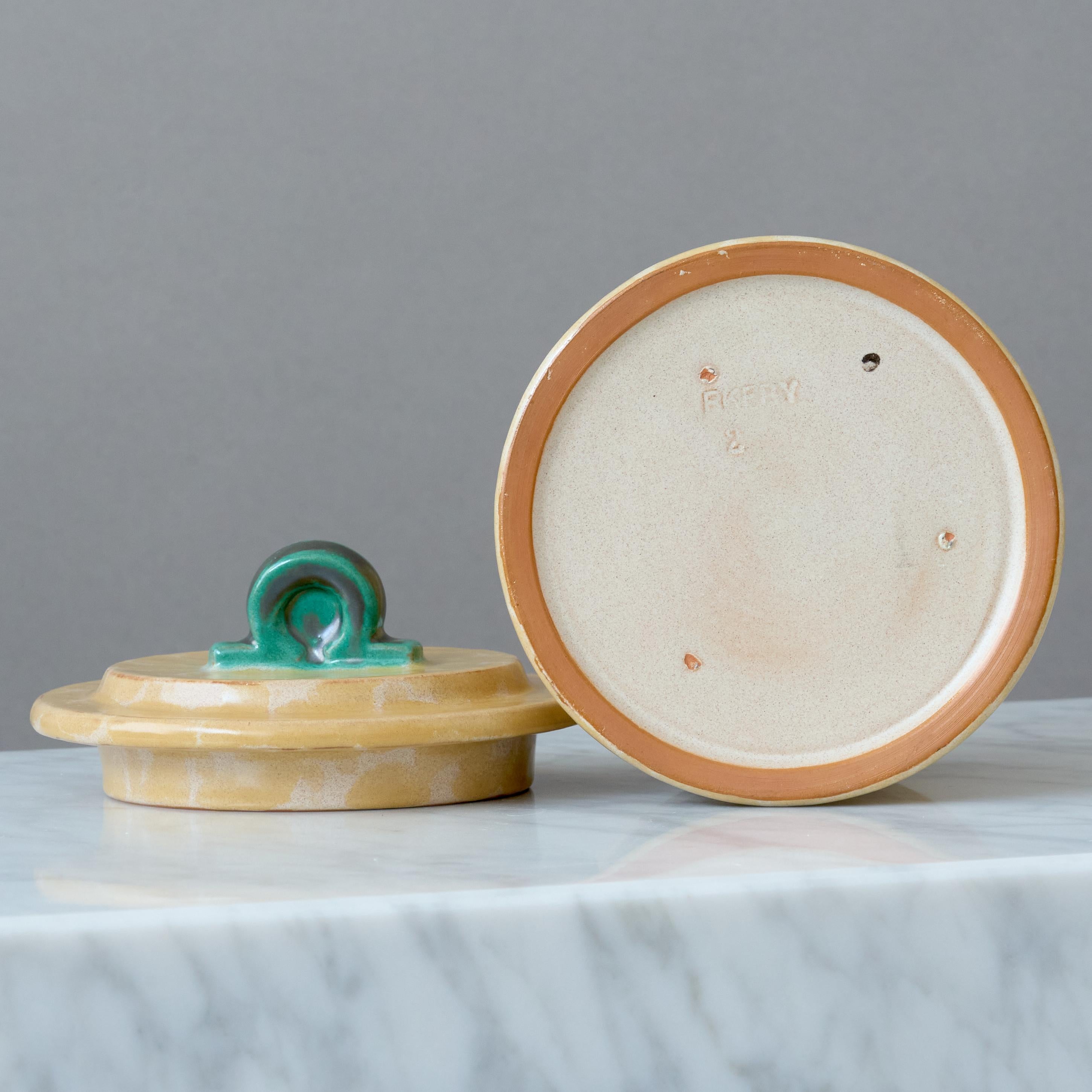 Beige Ceramic Art Deco Lidded Box by Upsala Ekeby, Sweden, 1930s. For Sale 1