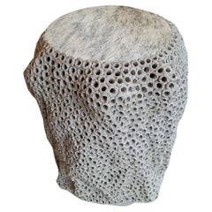 Table d'appoint ou tabouret en céramique beige par Gilles Caffier, édition limitée n°23/30