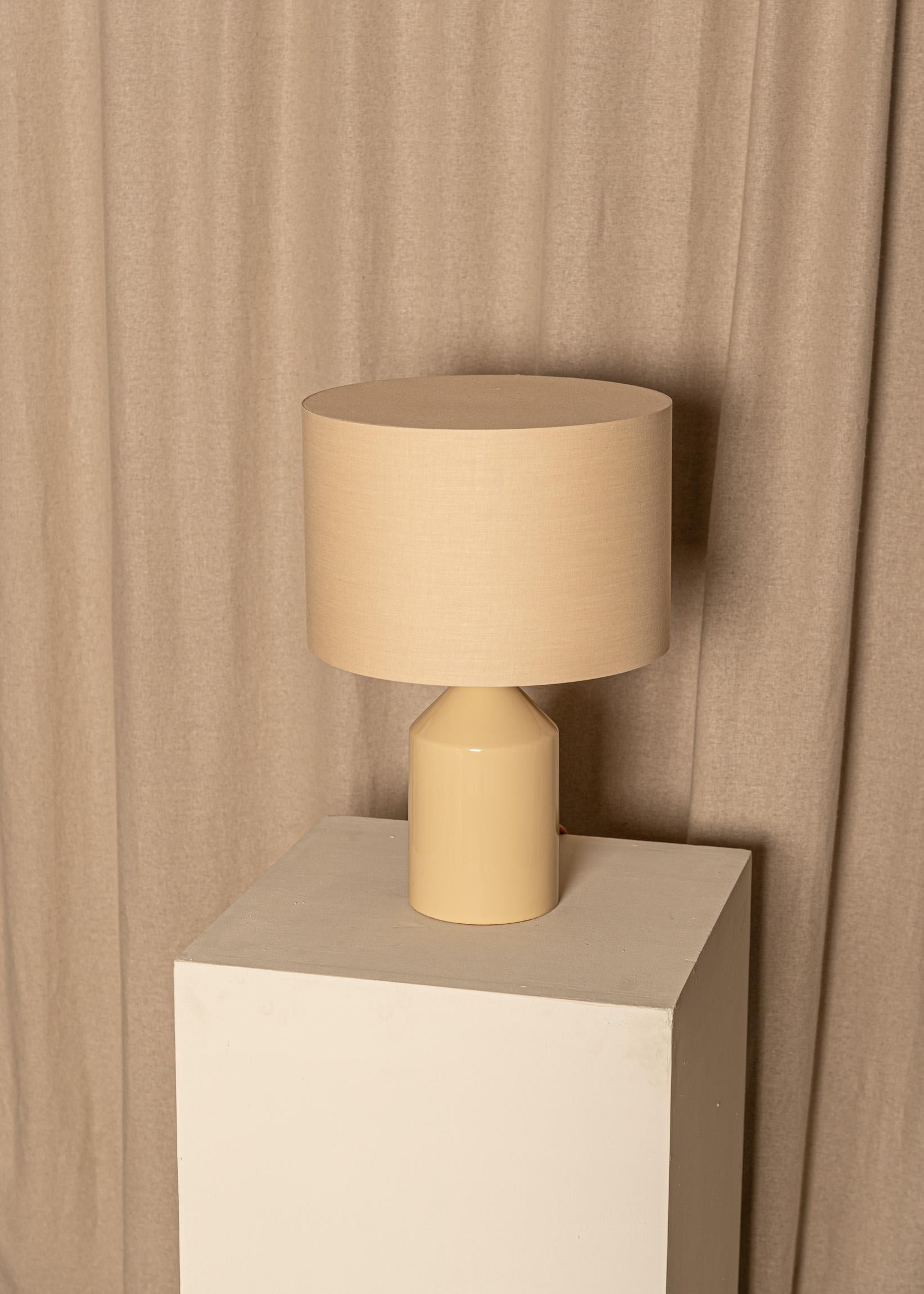 Post-Modern Beige Ceramic Josef Table Lamp by Simone & Marcel For Sale