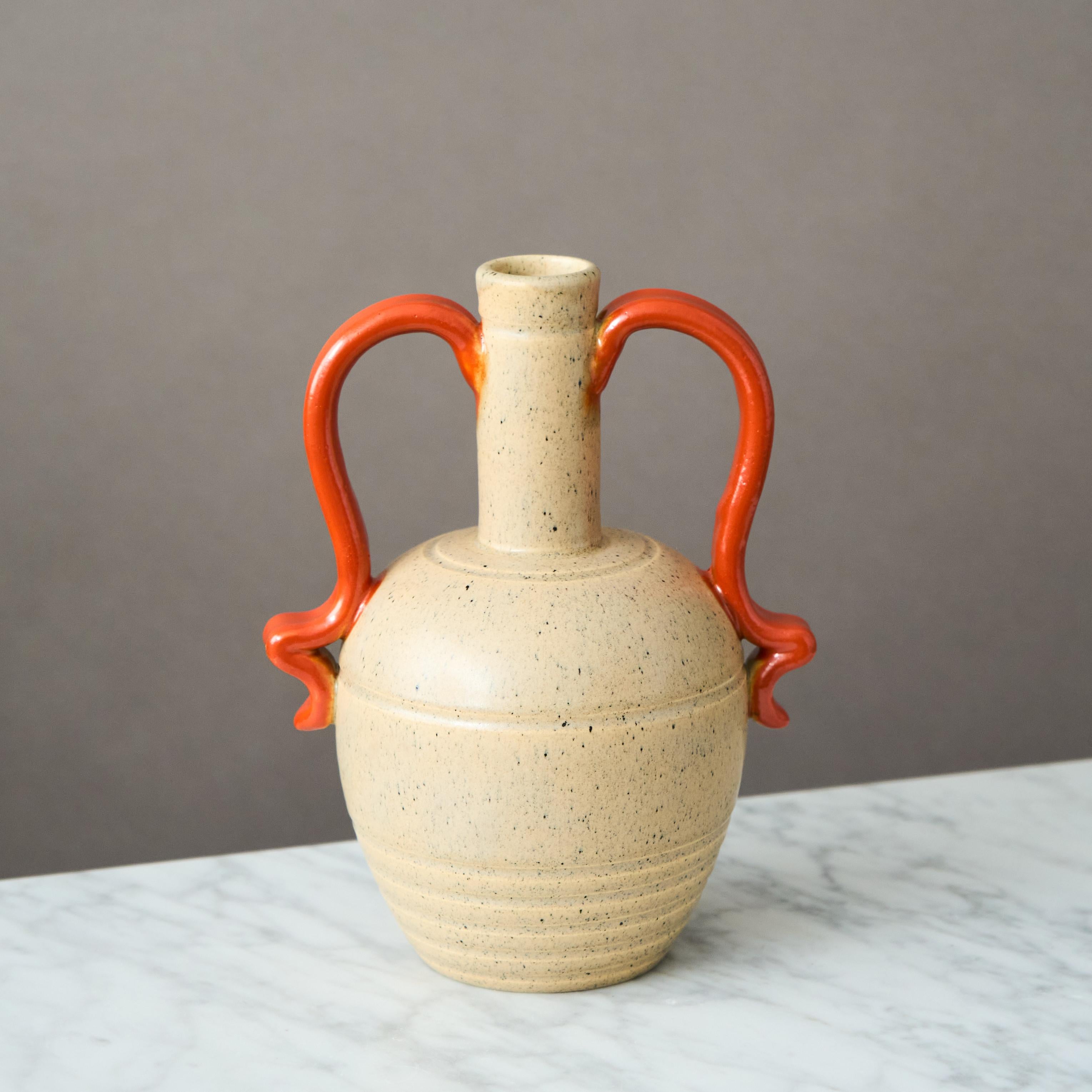 Scandinavian Modern Beige Ceramic Vase by Eva Jancke Bjork for Bo Fajans, Sweden, 1940s For Sale