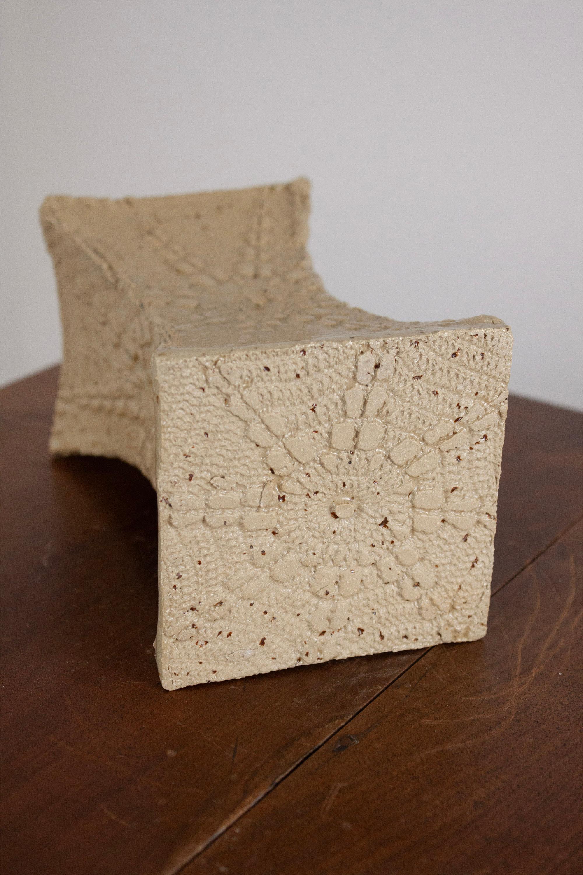 Vaso in ceramica beige, Francia, fine XX secolo in vendita 1