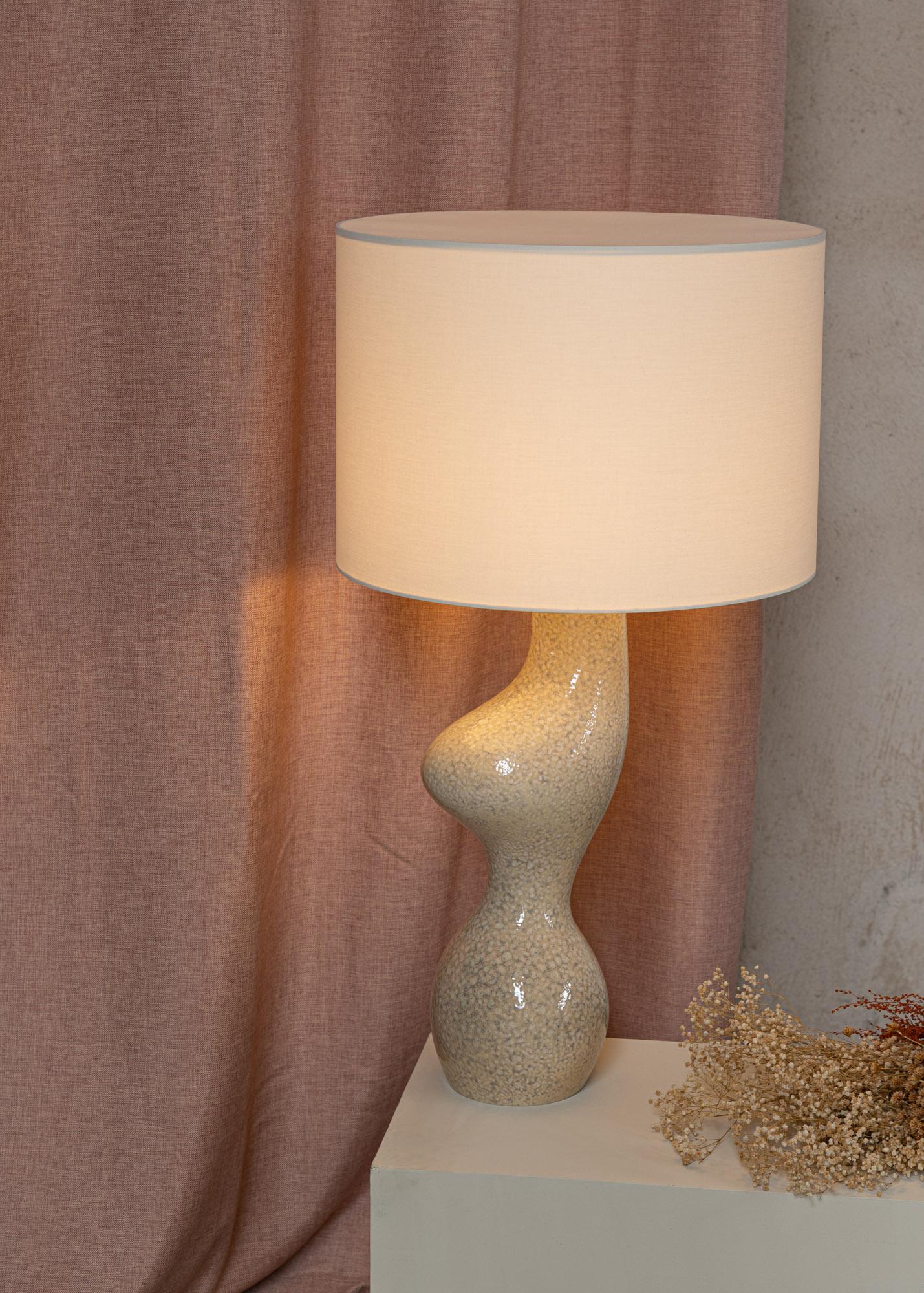 Spanish Beige Ceramic Venuso Table Lamp by Simone & Marcel For Sale