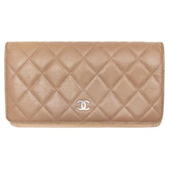 Beige Chanel 2005-2006 Quilted Continental Wallet
