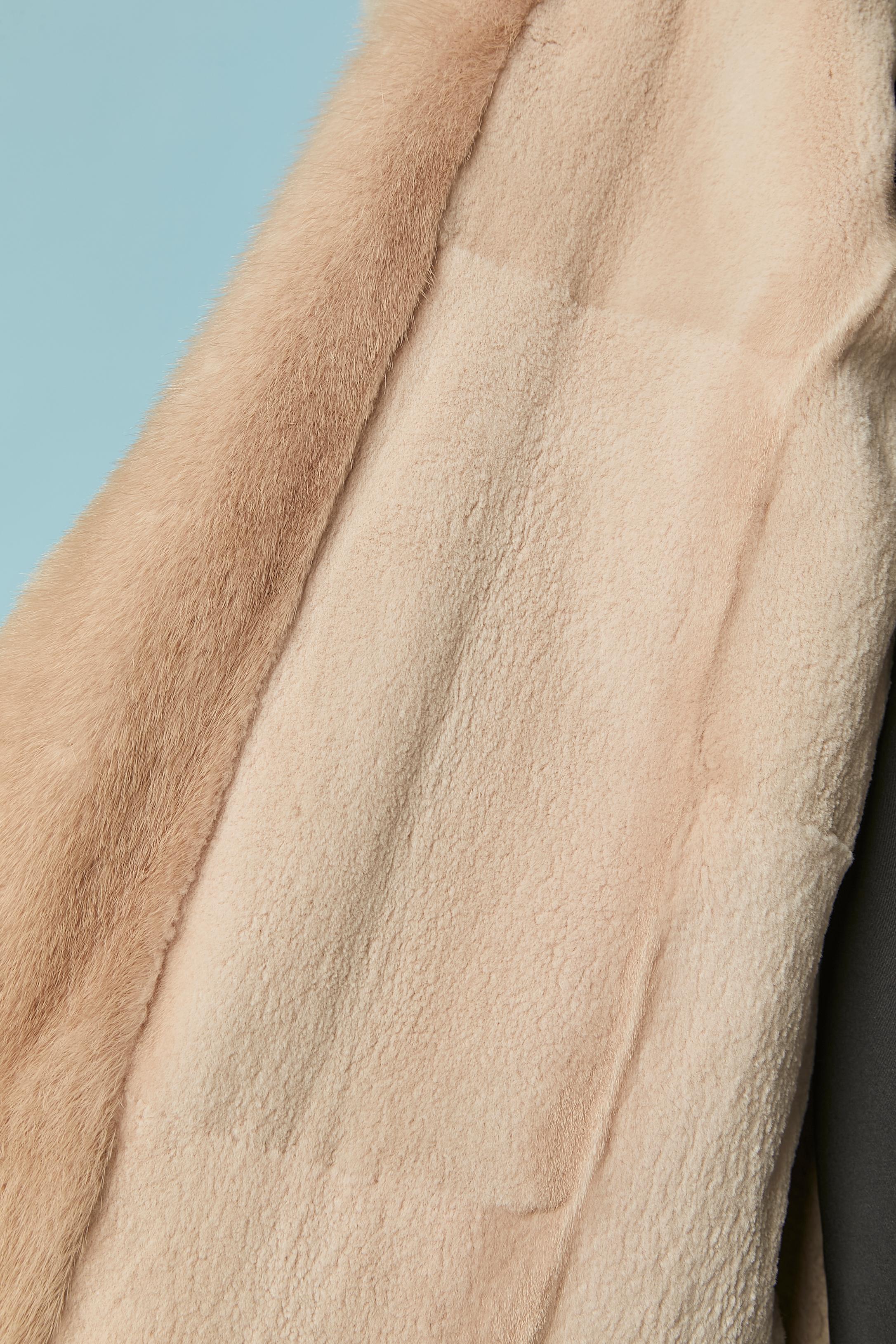 Beige coat with fur lining CHRISTIAN DIOR HAUTE-FOURRURE For Sale 4