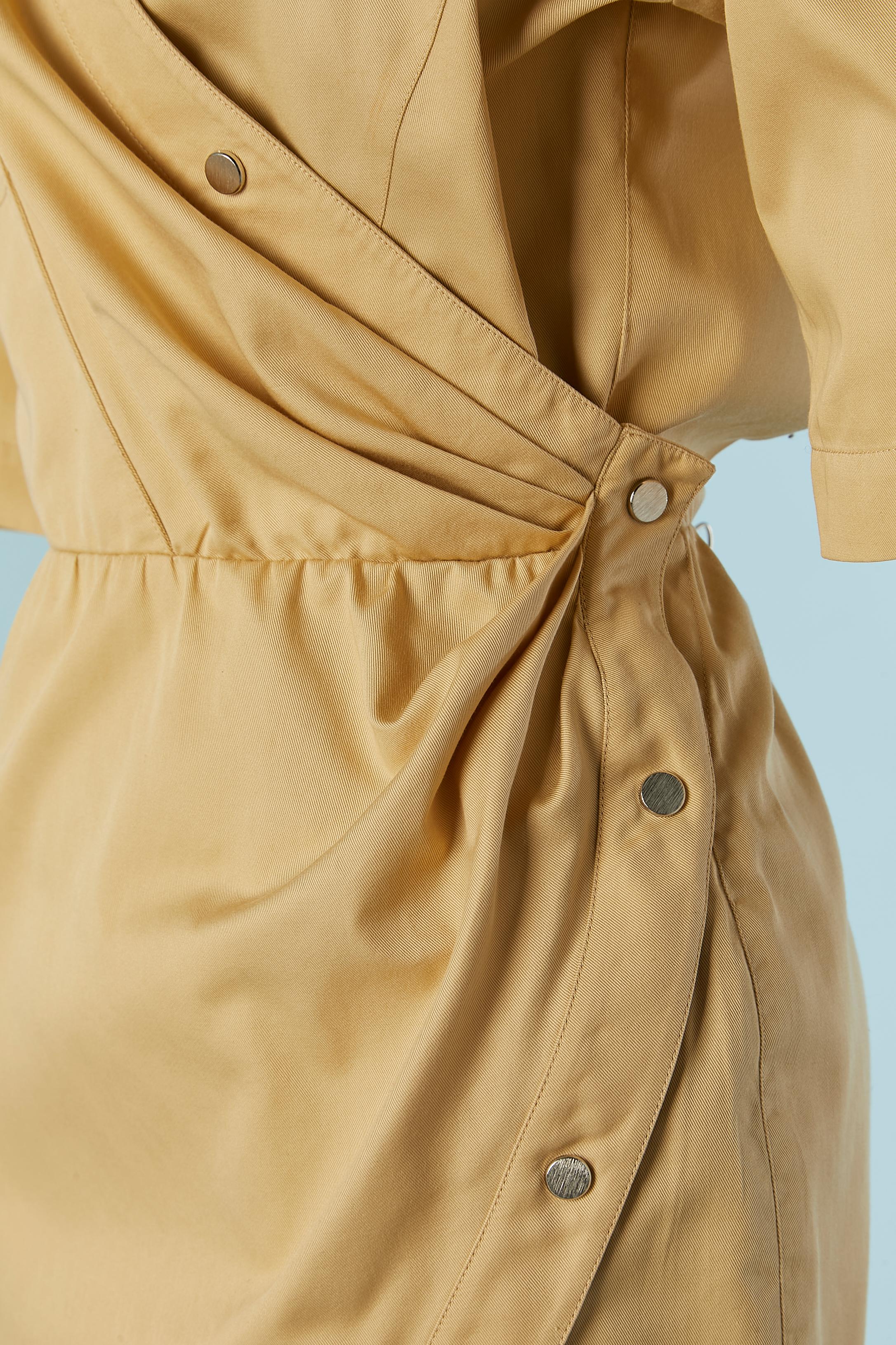 Beige cotton wrap dress with asymmetrical collar Thierry Mugler In Excellent Condition For Sale In Saint-Ouen-Sur-Seine, FR
